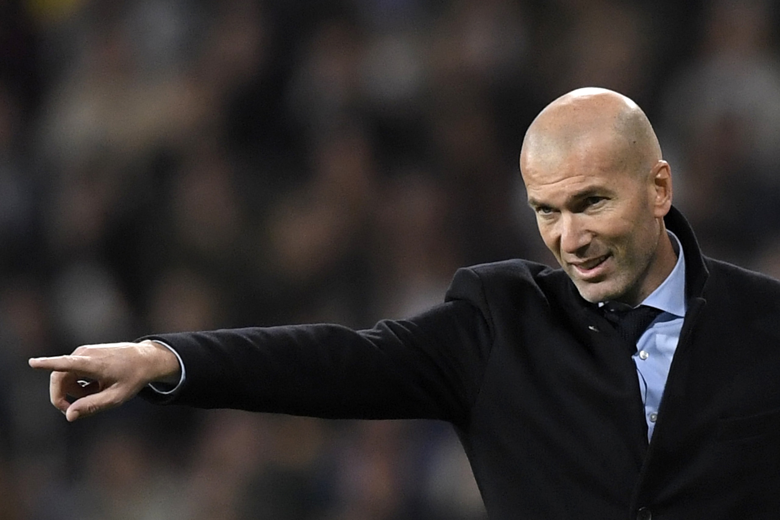 Real Madrid's French coach Zinedine Zidane reacts during the Spanish league football match Real Madrid CF vs UD Las Palmas at the Santiago Bernabeu stadium in Madrid on November 5, 2017. / AFP PHOTO / GABRIEL BOUYS        (Photo credit should read GABRIEL