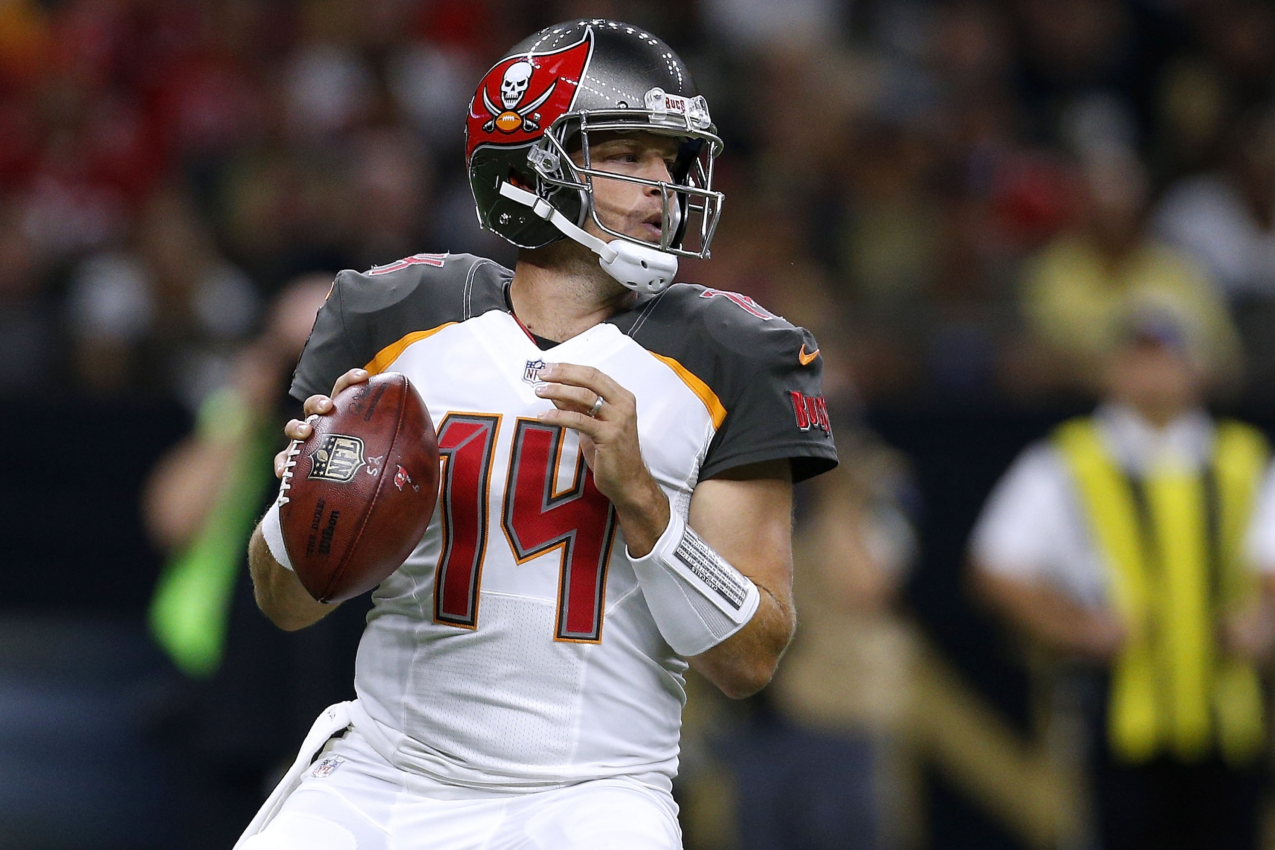 NEW ORLEANS, LA - NOVEMBER 05:  Ryan Fitzpatrick #14 of the Tampa Bay Buccaneers throws the ball during a game against the New Orleans Saints at the Mercedes-Benz Superdome on November 5, 2017 in New Orleans, Louisiana.  (Photo by Jonathan Bachman/Getty I