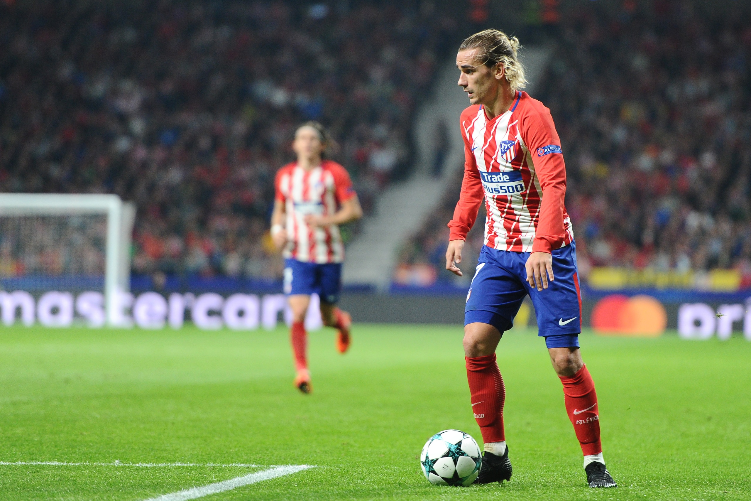 MADRID, SPAIN - OCTOBER 31: Antoine Griezmann, #7 of Atletico de Madrid during the UEFA Champions League group C match between Club Atletico de Madrid and  Qarabag FK  at Wanda Metropolitano on October 31, 2017 in Madrid, Spain. (Photo by Sonia Canada/Get