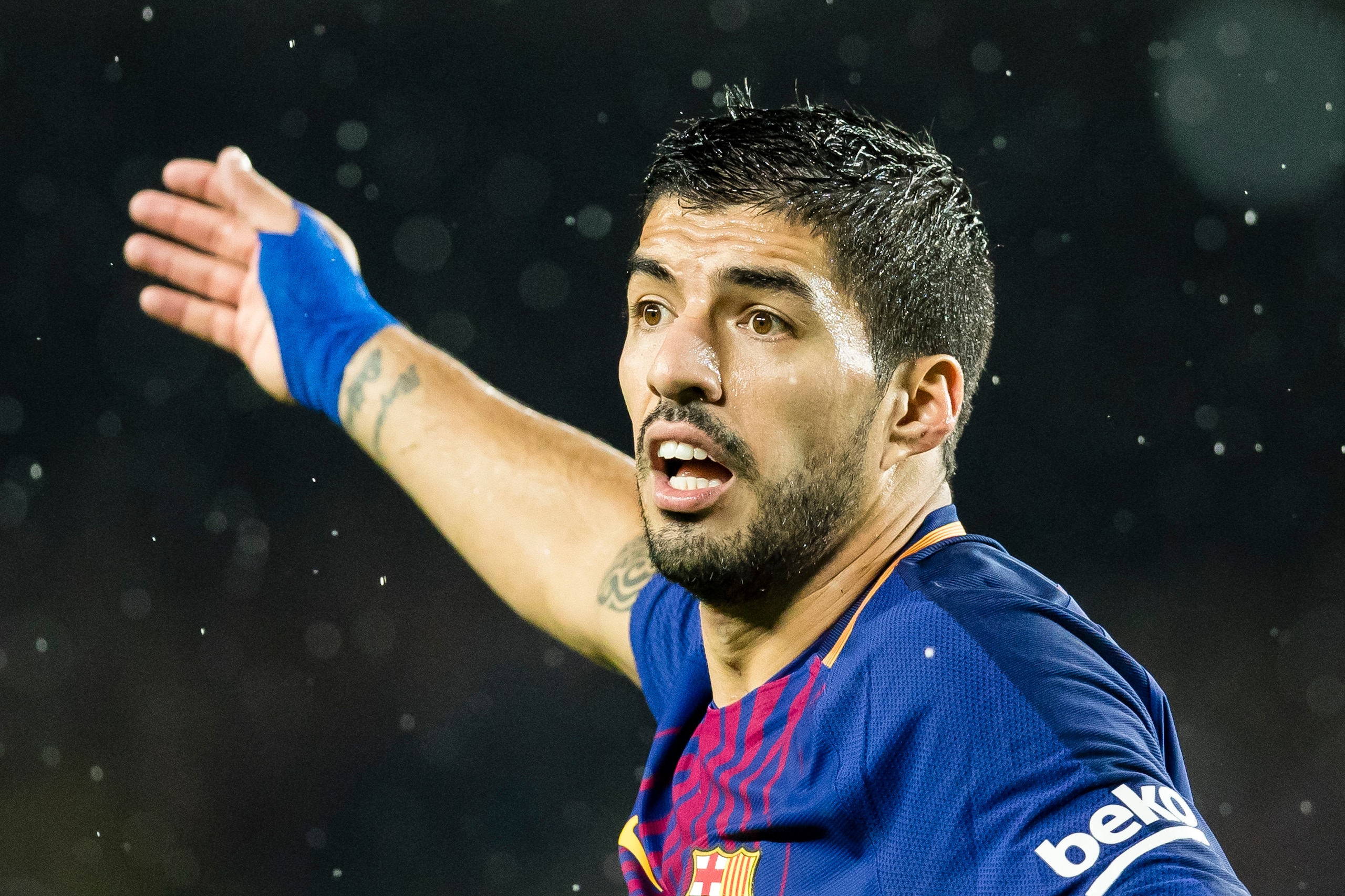 BARCELONA, SPAIN - NOVEMBER 04: Luis Alberto Suarez Diaz of FC Barcelona reacts during the La Liga 2017-18 match between FC Barcelona and Sevilla FC at Camp Nou on November 04 2017 in Barcelona, Spain. (Photo by Power Sport Images/Getty Images)