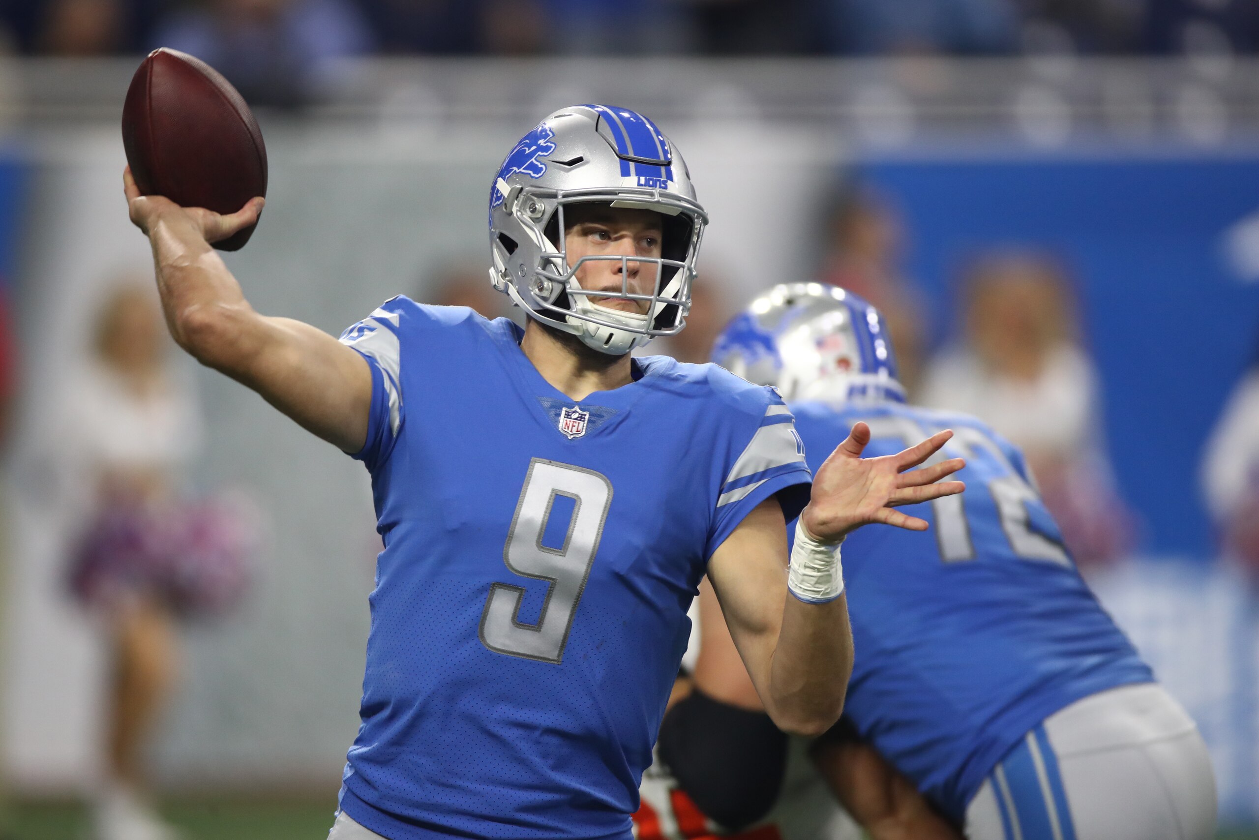 DETROIT, MI - NOVEMBER 12: Quarterback Matthew Stafford #9 of the Detroit Lions looks to pass the ball against the Cleveland Browns at Ford Field on November 12, 2017 in Detroit, Michigan. (Photo by Gregory Shamus/Getty Images)