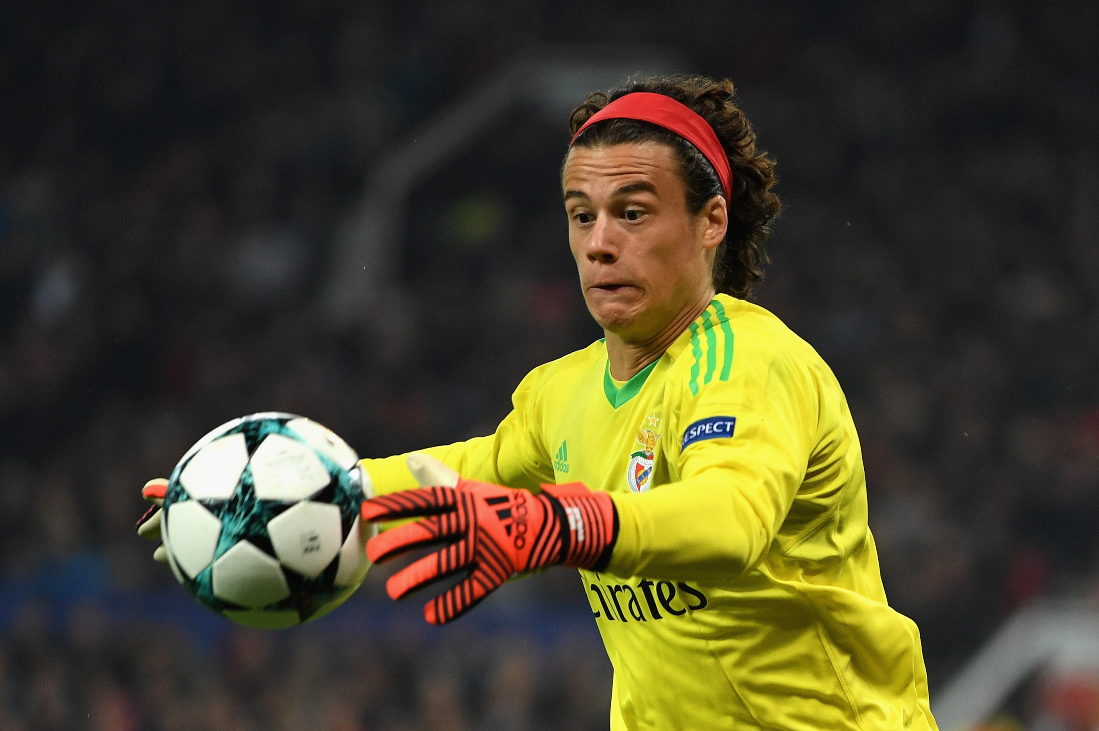 MANCHESTER, ENGLAND - OCTOBER 31: Mile Svilar of Benfica in action during the UEFA Champions League group A match between Manchester United and SL Benfica at Old Trafford on October 31, 2017 in Manchester, United Kingdom.  (Photo by Michael Regan/Getty Im