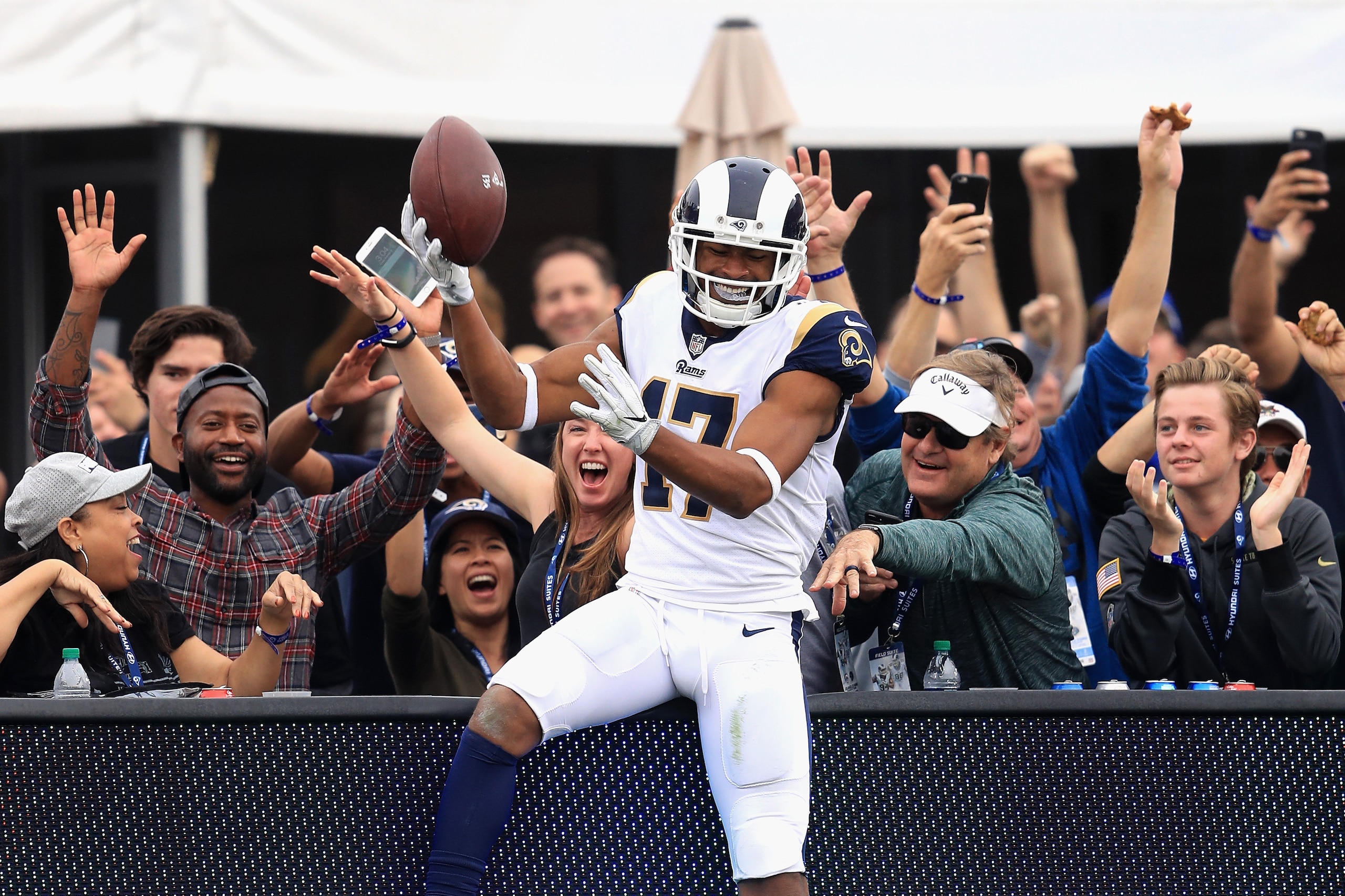LOS ANGELES, CA - NOVEMBER 12:  Robert Woods #17 of the Los Angeles Rams celebrates a ninety four yard pass play touchdown during the second half of game against the Houston Texans at Los Angeles Memorial Coliseum on November 12, 2017 in Los Angeles, Cali