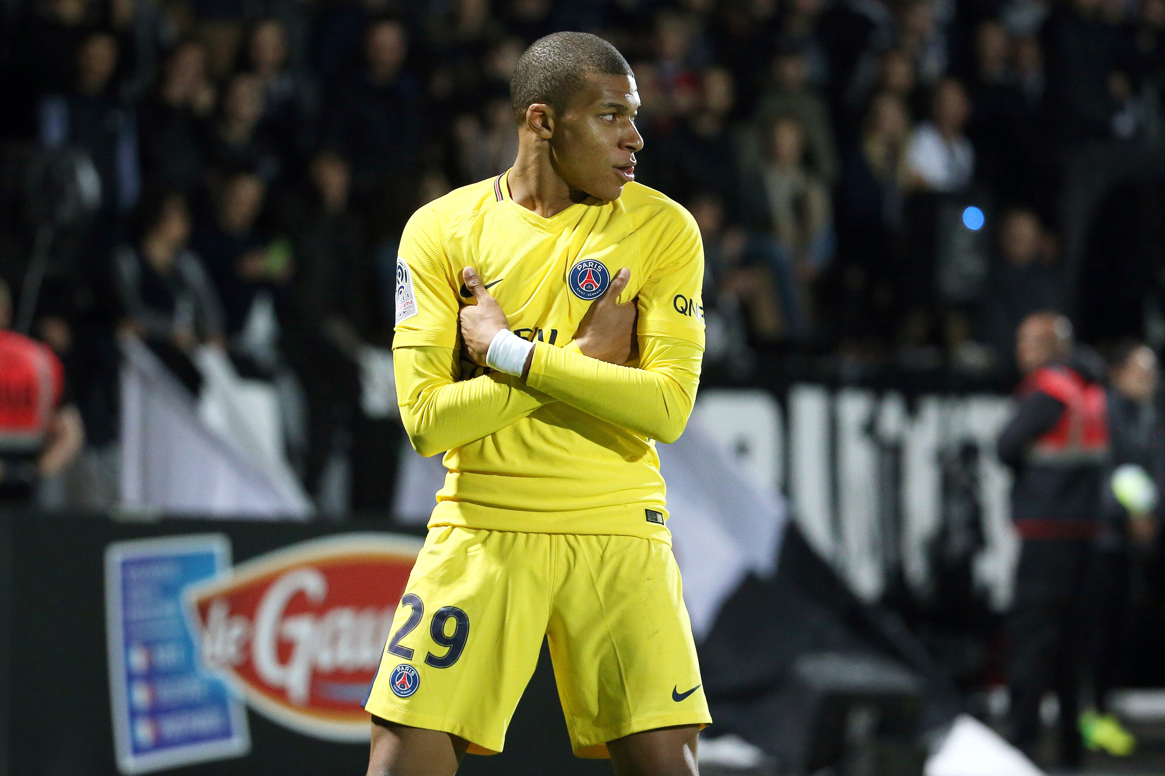ANGERS, FRANCE - NOVEMBER 4: Kylian Mbappe of PSG celebrates his second goal, the fifth for PSG during the French Ligue 1 match between Angers SCO and Paris Saint Germain (PSG) at Stade Raymond Kopa on November 4, 2017 in Angers, France. (Photo by Jean Ca
