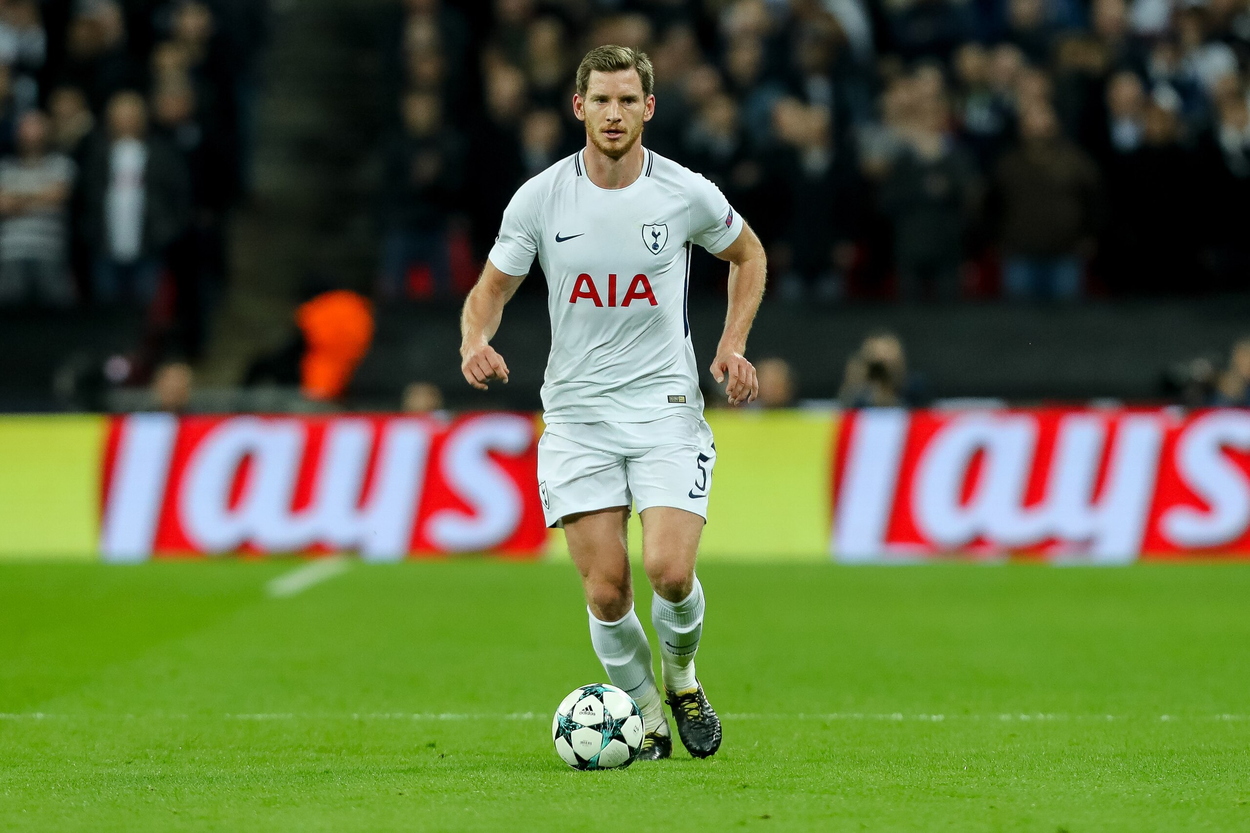 LONDON, ENGLAND - NOVEMBER 01: Jan Vertonghen of Tottenham Hotspur controls the ball during the UEFA Champions League group H match between Tottenham Hotspur and Real Madrid at Wembley Stadium on November 1, 2017 in London, United Kingdom. (Photo by TF-Im