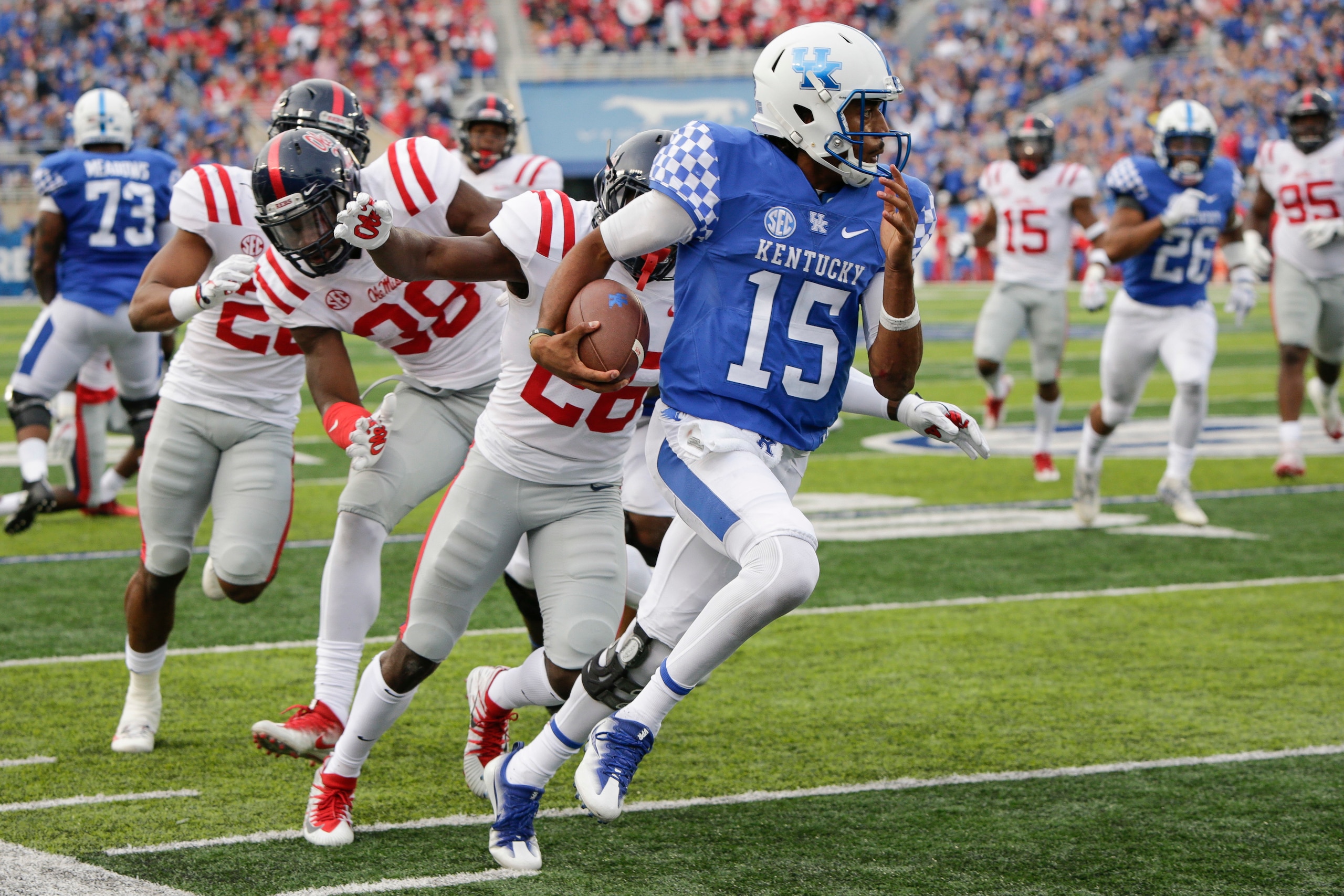 Stephen Johnson has thrown for 10 touchdowns and run for another three in leading Kentucky to a 7-3 record heading into their showdown with Georgia.