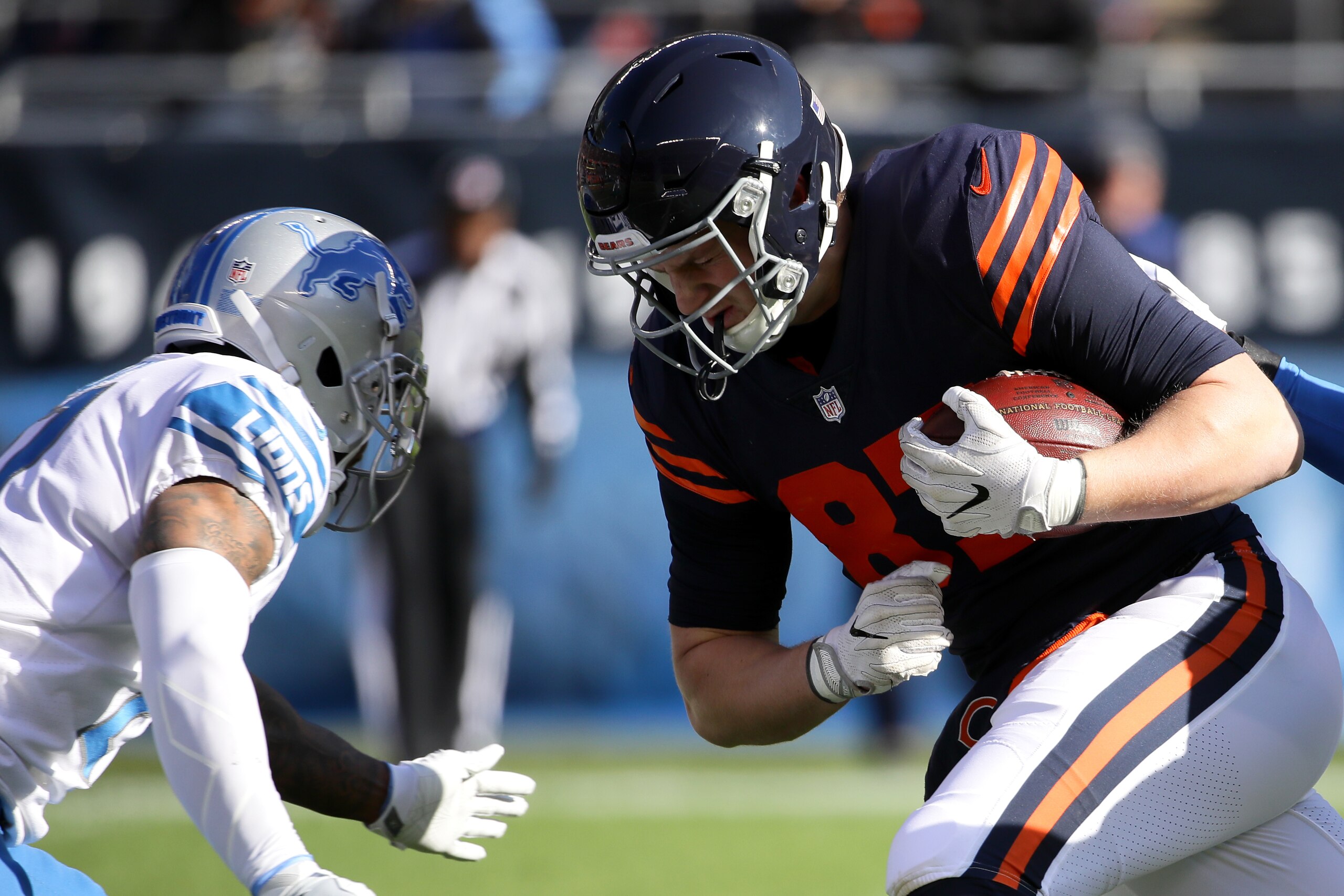 CHICAGO, IL - NOVEMBER 19:   Adam Shaheen #87 of the Chicago Bears carries the football against the Detroit Lions in the first quarter at Soldier Field on November 19, 2017 in Chicago, Illinois.  (Photo by Jonathan Daniel/Getty Images)