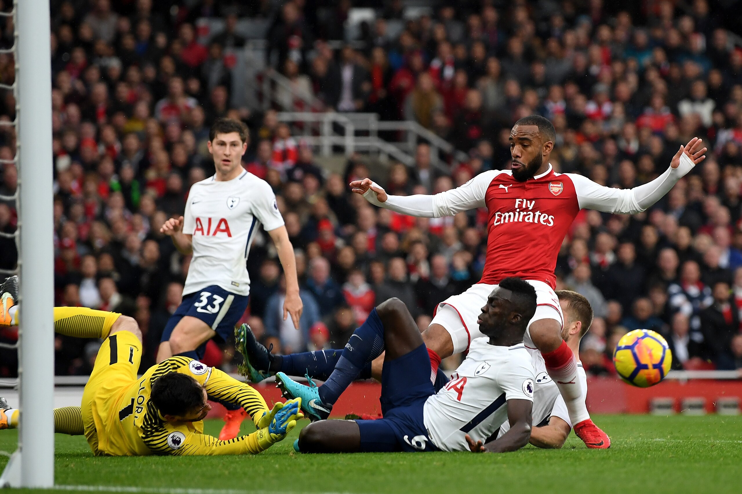 LONDON, ENGLAND - NOVEMBER 18:  Alexandre Lacazette of Arsenal misses a chance during the Premier League match between Arsenal and Tottenham Hotspur at Emirates Stadium on November 18, 2017 in London, England.  (Photo by Shaun Botterill/Getty Images)