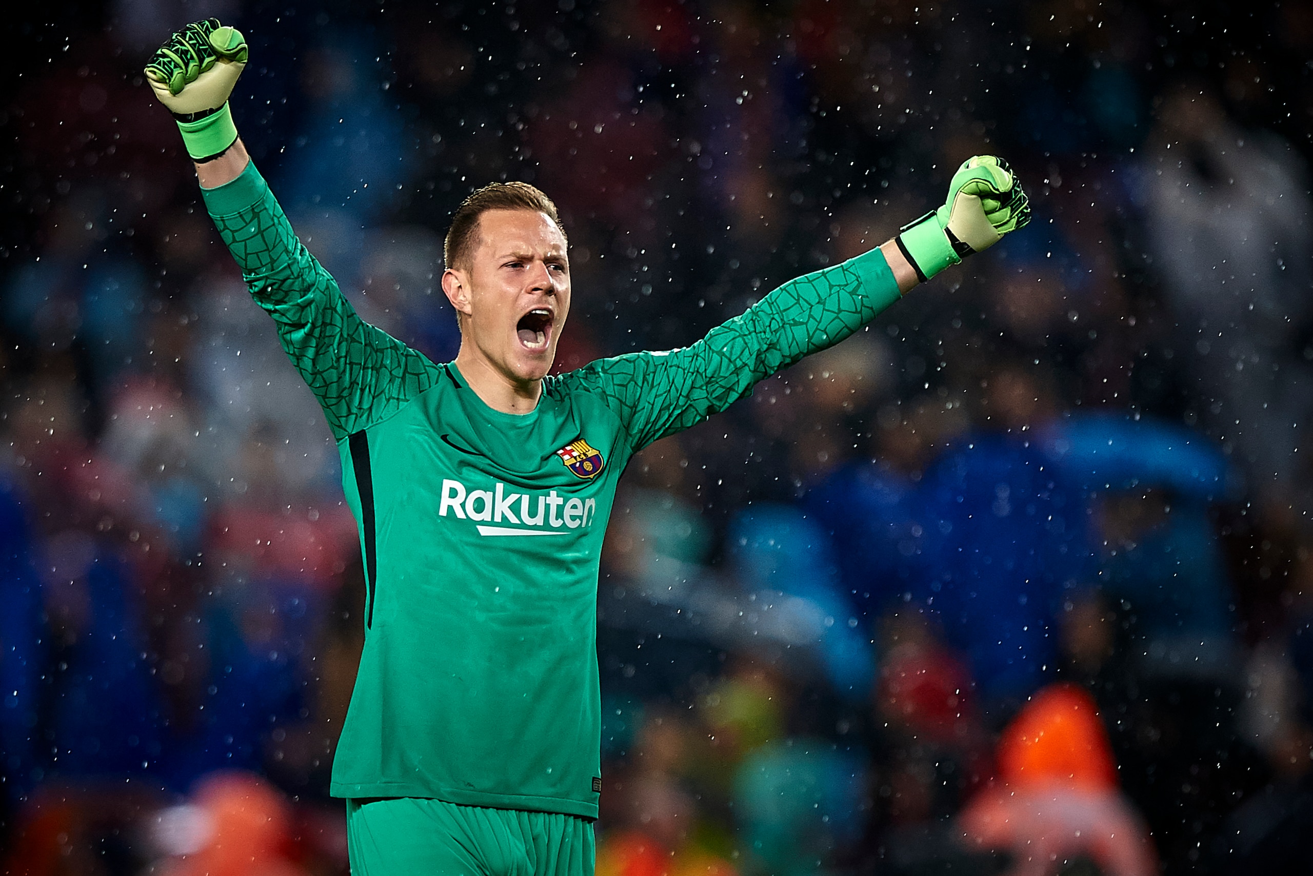 BARCELONA, SPAIN - NOVEMBER 04:  Ter Stegen of Barcelona celebrates the second goal during the La Liga match between Barcelona and Sevilla at Camp Nou on November 4, 2017 in Barcelona, Spain.  (Photo by fotopress/Getty Images)