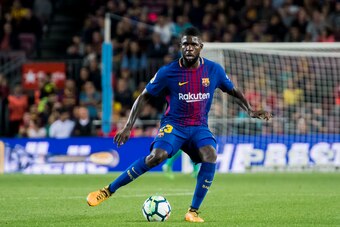 BARCELONA, SPAIN - OCTOBER 21: Samuel Umtiti of FC Barcelona in action during the La Liga 2017-18 match between FC Barcelona and Malaga CF at Camp Nou on 21 October 2017 in Barcelona, Spain. (Photo by Power Sport Images/Getty Images)