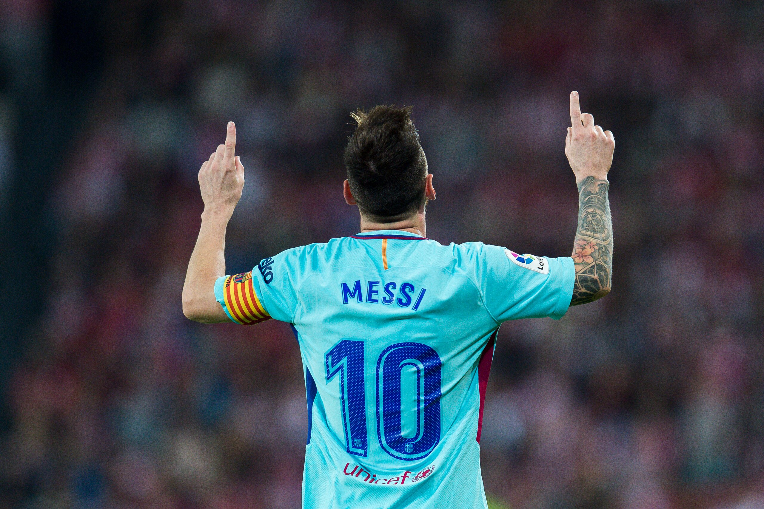 BILBAO, SPAIN - OCTOBER 28: Lionel Messi of FC Barcelona celebrates after scoring goal during the La Liga match between Athletic Club Bilbao and FC Barcelona at San Mames Stadium on October 28, 2017 in Bilbao, Spain. (Photo by Juan Manuel Serrano Arce/G BILBAO, SPAIN - OCTOBER 28: Lionel Messi of FC Barcelona celebrates after scoring goal during the La Liga match between Athletic Club Bilbao and FC Barcelona at San Mames Stadium on October 28, 2017 in Bilbao, Spain. (Photo by Juan Manuel Serrano Arce/G