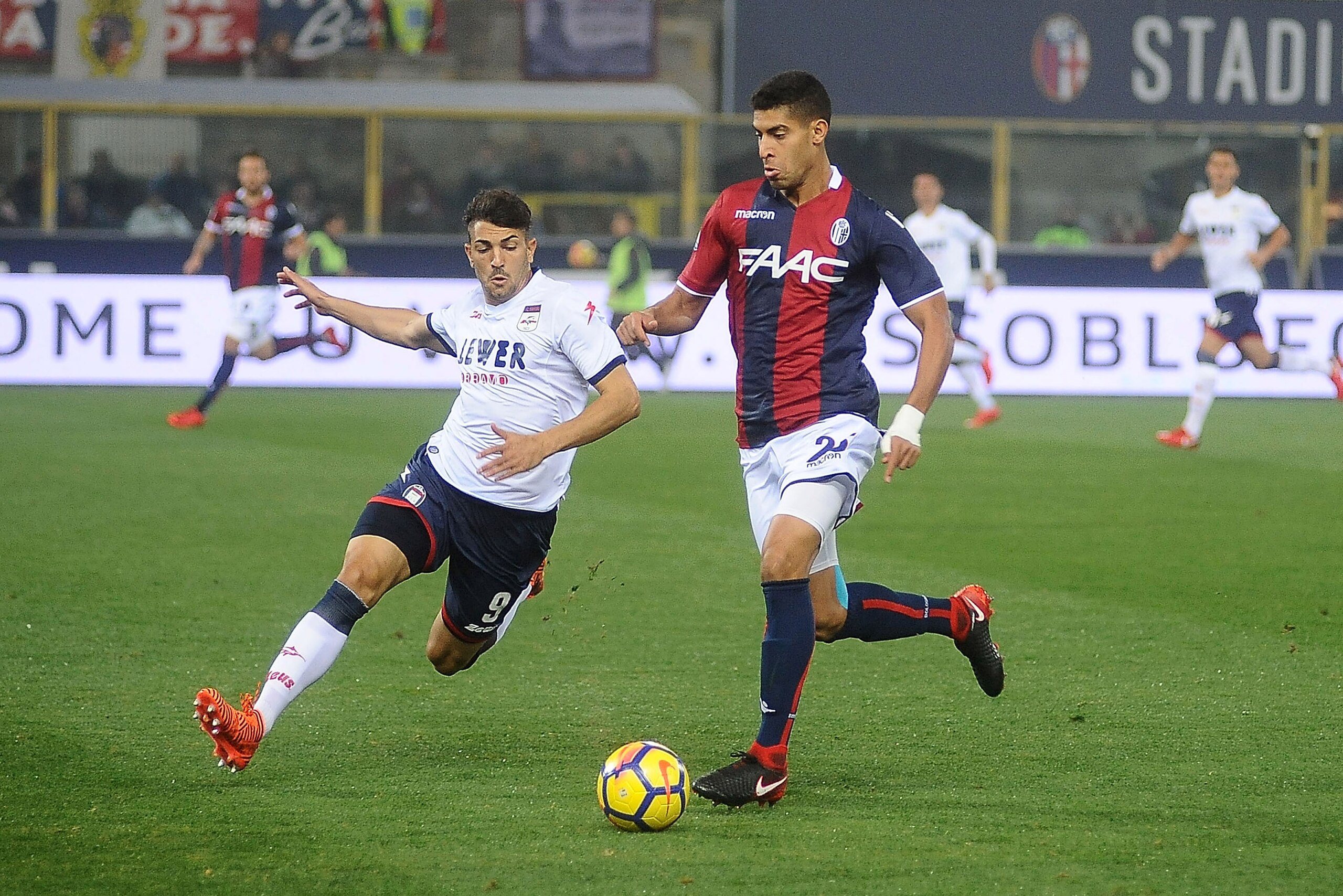 BOLOGNA, ITALY - NOVEMBER 04: Adam Masina of Bologna FC in action during the Serie A match between Bologna FC and FC Crotone at Stadio Renato Dall'Ara on November 4, 2017 in Bologna, Italy.  (Photo by Mario Carlini / Iguana Press/Getty Images)