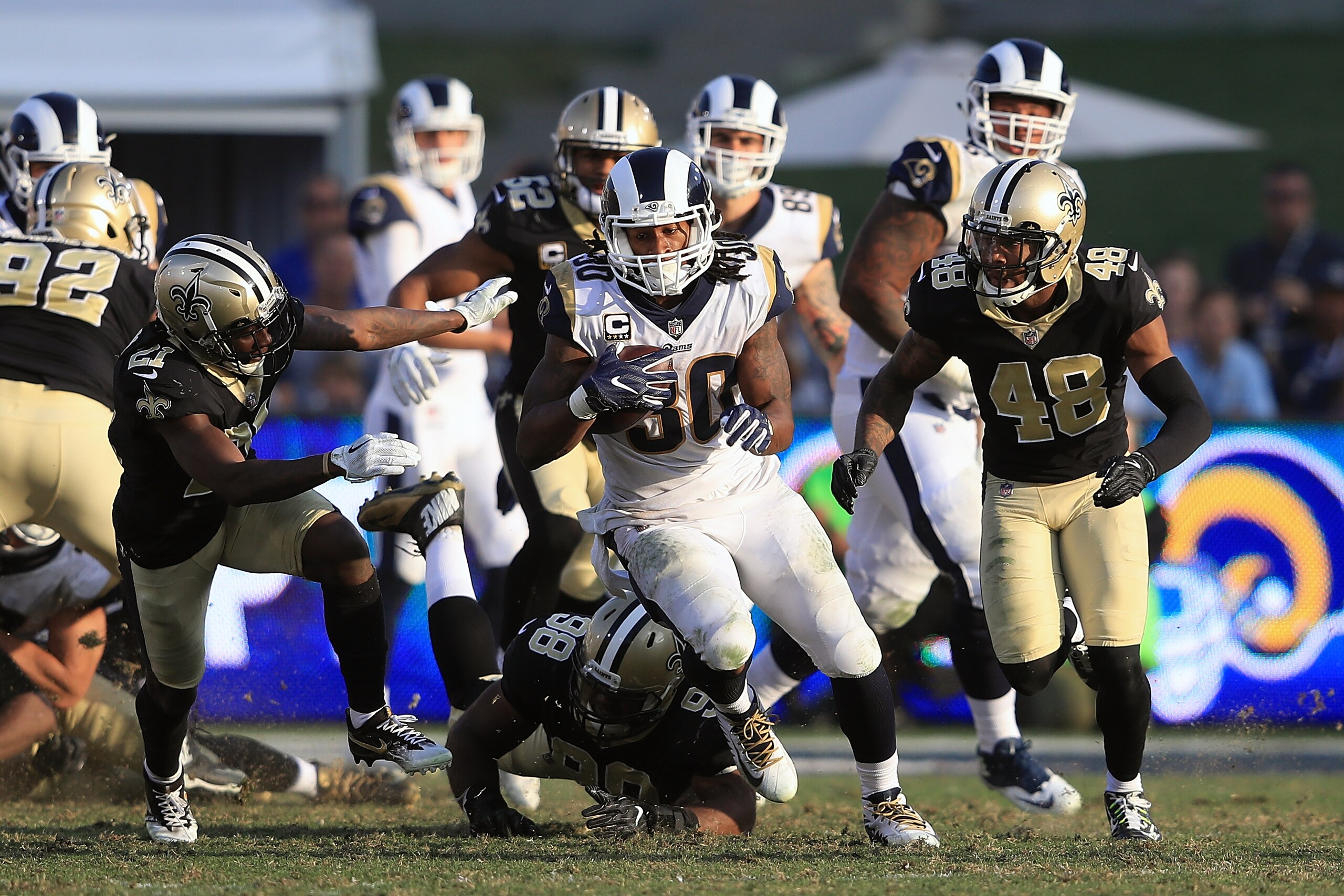 LOS ANGELES, CA - NOVEMBER 26:  Todd Gurley #30 of the Los Angeles Rams runs down field during the third quarter in the game against the New Orleans Saints at the Los Angeles Memorial Coliseum on November 26, 2017 in Los Angeles, California.  (Photo by Se