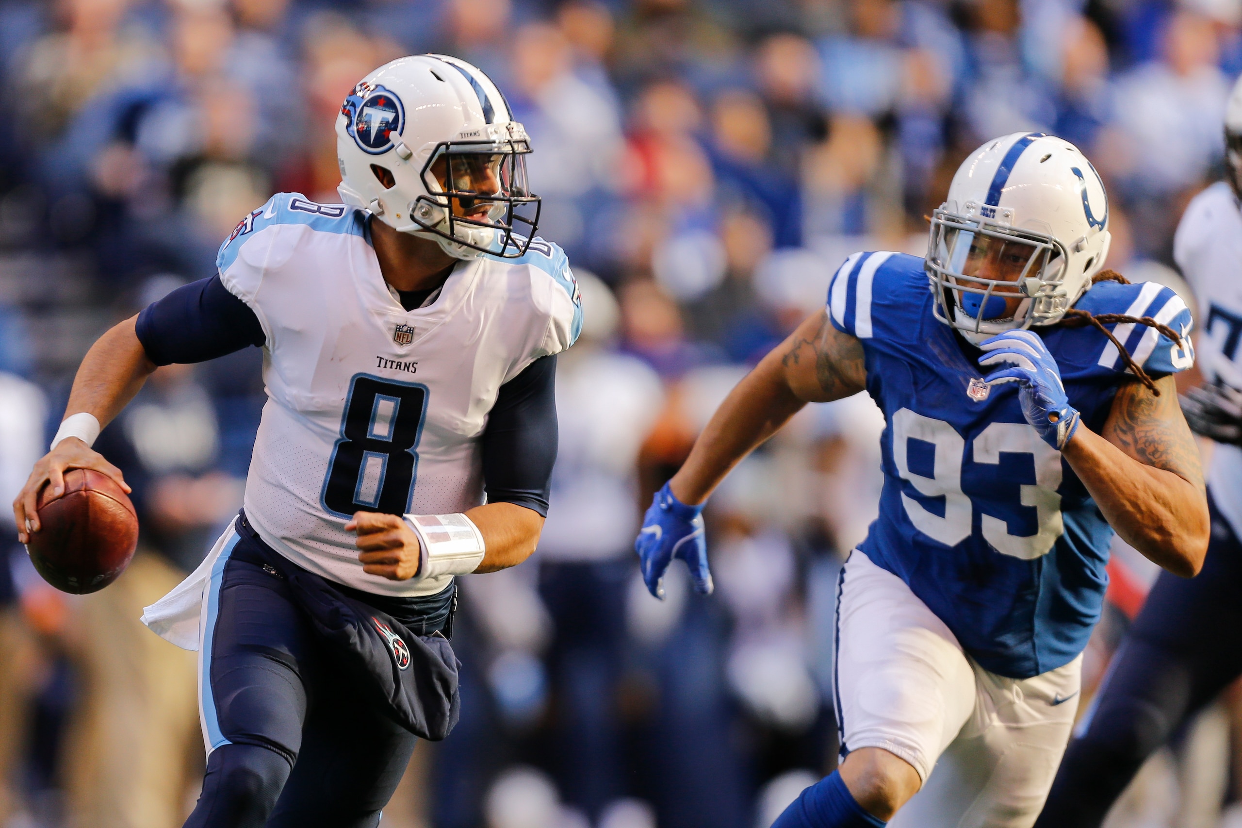 INDIANAPOLIS, IN - NOVEMBER 26:  Marcus Mariota #8 of the Tennessee Titans looks to pass against the Indianapolis Colts at Lucas Oil Stadium on November 26, 2017 in Indianapolis, Indiana.  (Photo by Michael Reaves/Getty Images)