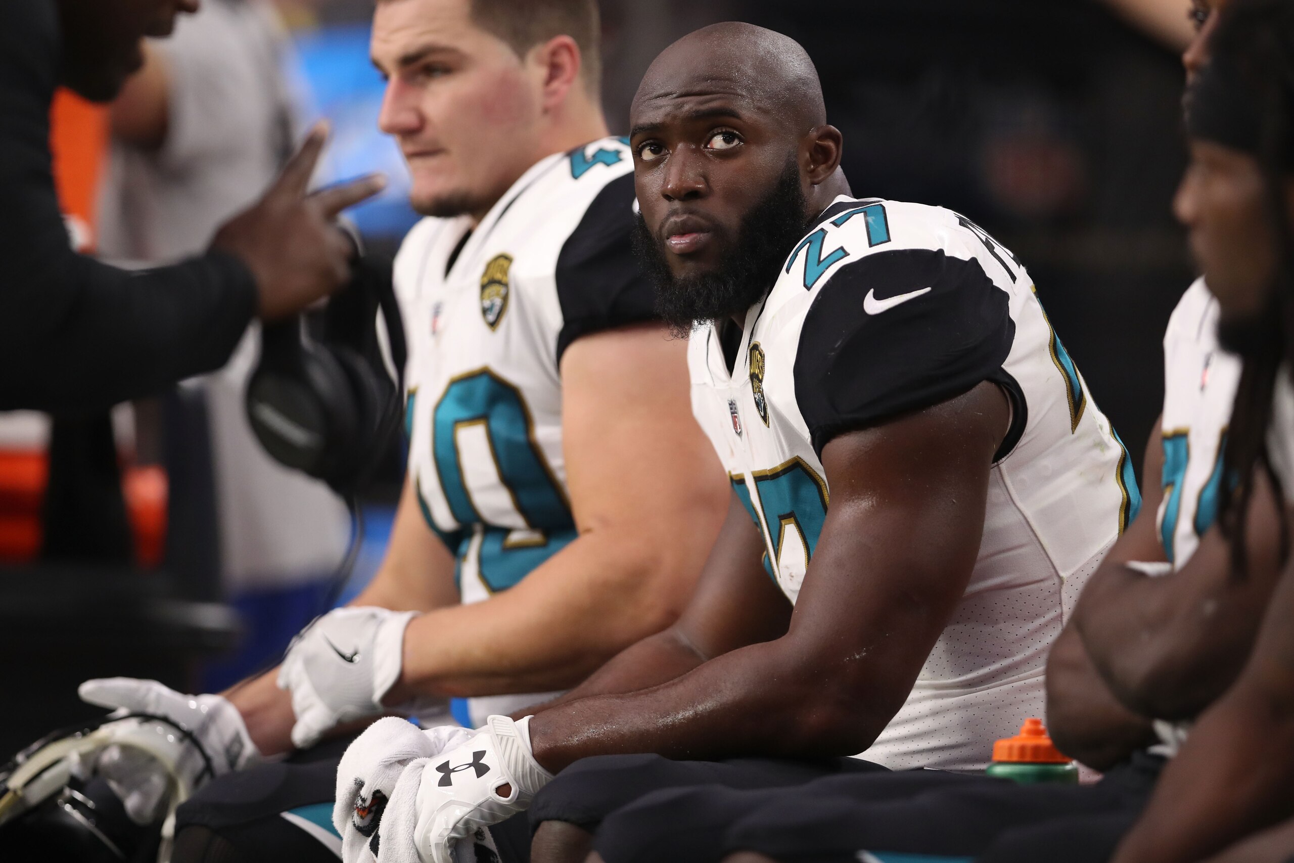 GLENDALE, AZ - NOVEMBER 26:  Leonard Fournette #27 of the Jacksonville Jaguars sits on the bench during the NFL game against the Arizona Cardinals at University of Phoenix Stadium on November 26, 2017 in Glendale, Arizona.  (Photo by Christian Petersen/Ge