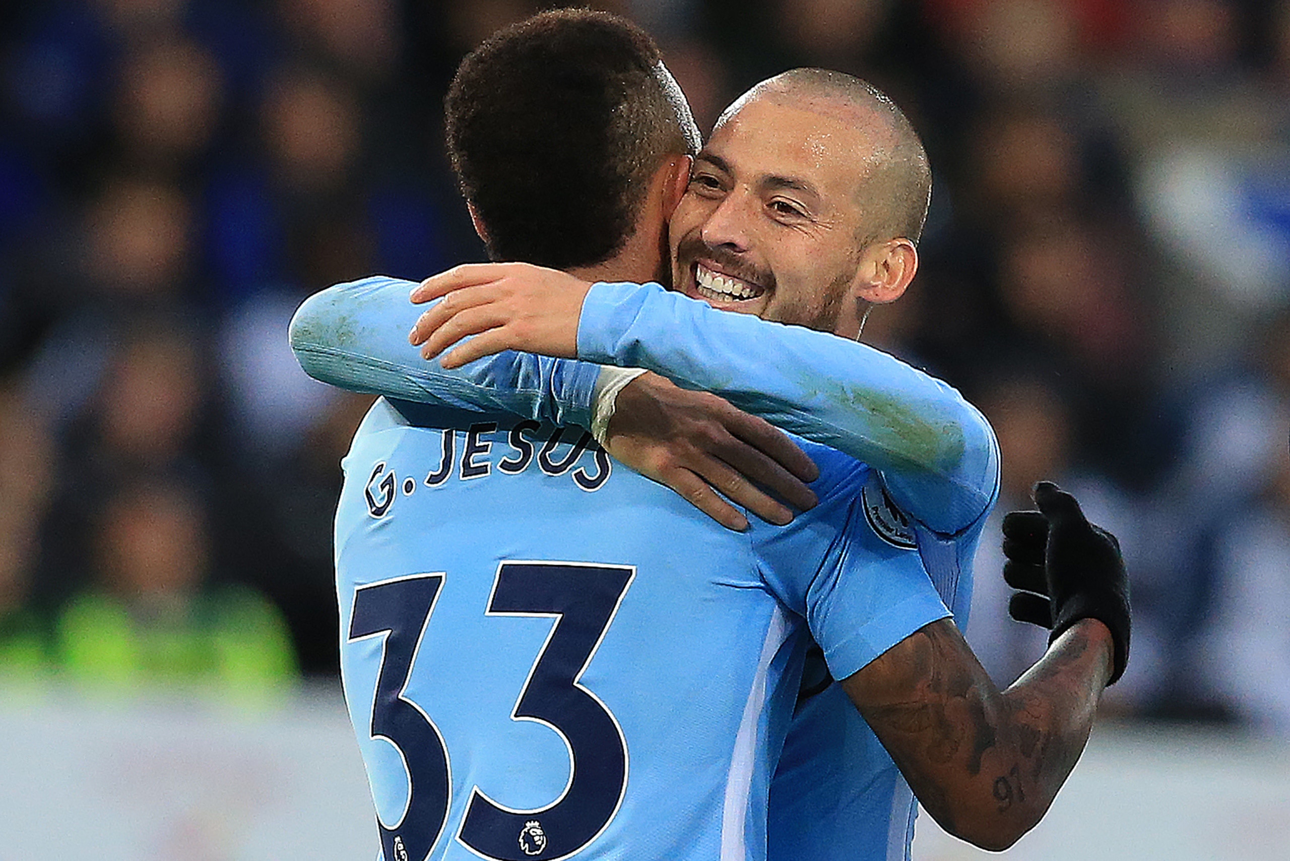 Manchester City's Brazilian striker Gabriel Jesus (L) celebrates scoring the opening goal with Manchester City's Spanish midfielder David Silva during the English Premier League football match between Leicester City and Manchester City at King Power Stadi