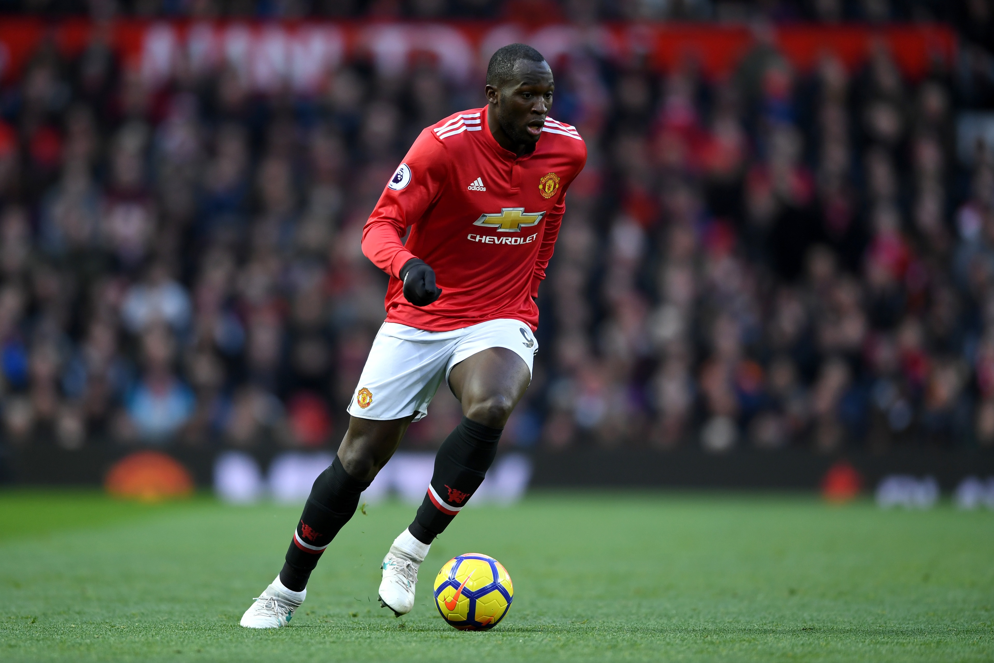 MANCHESTER, ENGLAND - NOVEMBER 25:  Romelu Lukaku of Manchester United during the Premier League match between Manchester United and Brighton and Hove Albion at Old Trafford on November 25, 2017 in Manchester, England.  (Photo by Gareth Copley/Getty Image