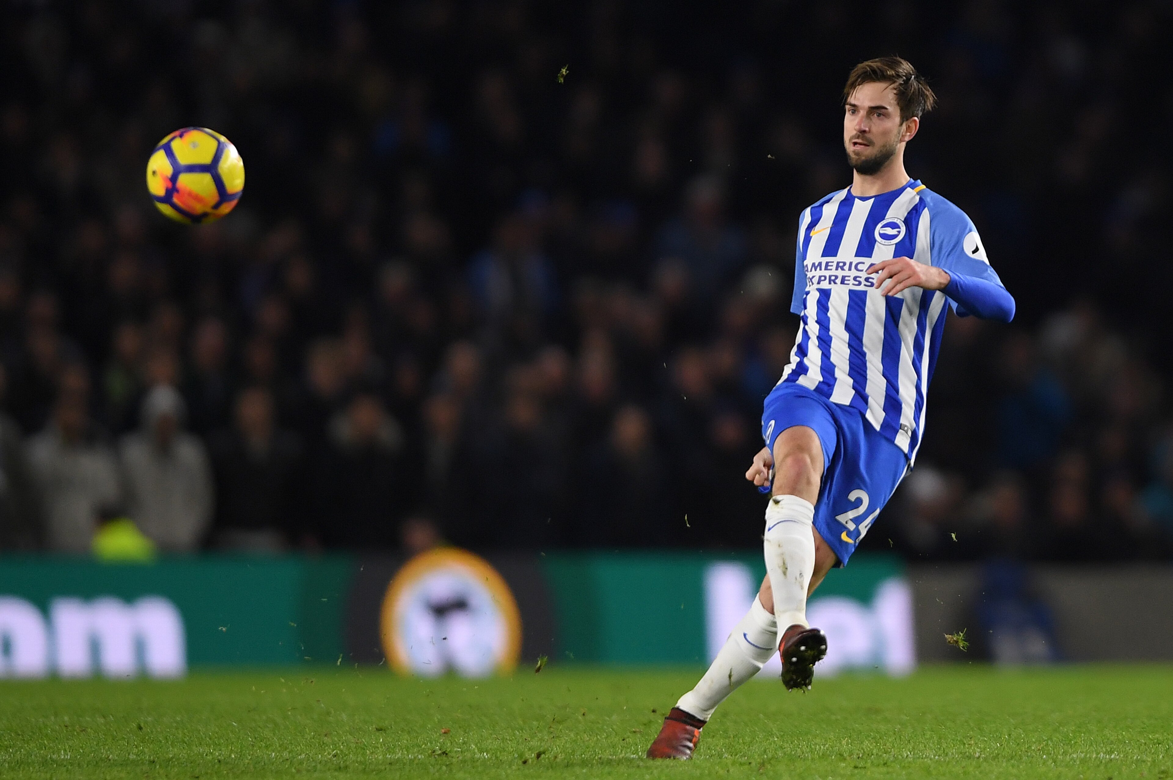 BRIGHTON, ENGLAND - NOVEMBER 28: Davy Propper of Brighton in action during the Premier League match between Brighton and Hove Albion and Crystal Palace at Amex Stadium on November 28, 2017 in Brighton, England. (Photo by Mike Hewitt/Getty Images) BRIGHTON, ENGLAND - NOVEMBER 28: Davy Propper of Brighton in action during the Premier League match between Brighton and Hove Albion and Crystal Palace at Amex Stadium on November 28, 2017 in Brighton, England. (Photo by Mike Hewitt/Getty Images)