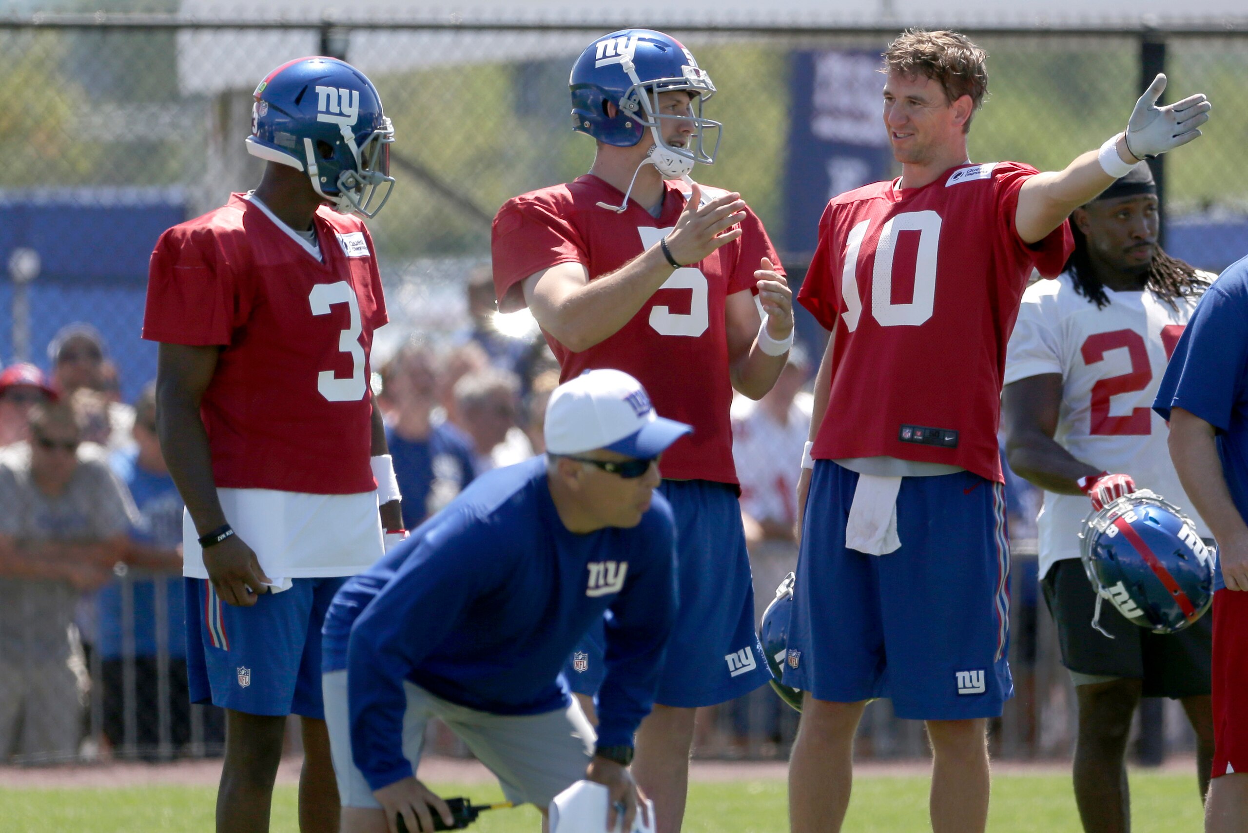 Eli Manning will be doing a lot more teaching in the Giants QB room after being benched.