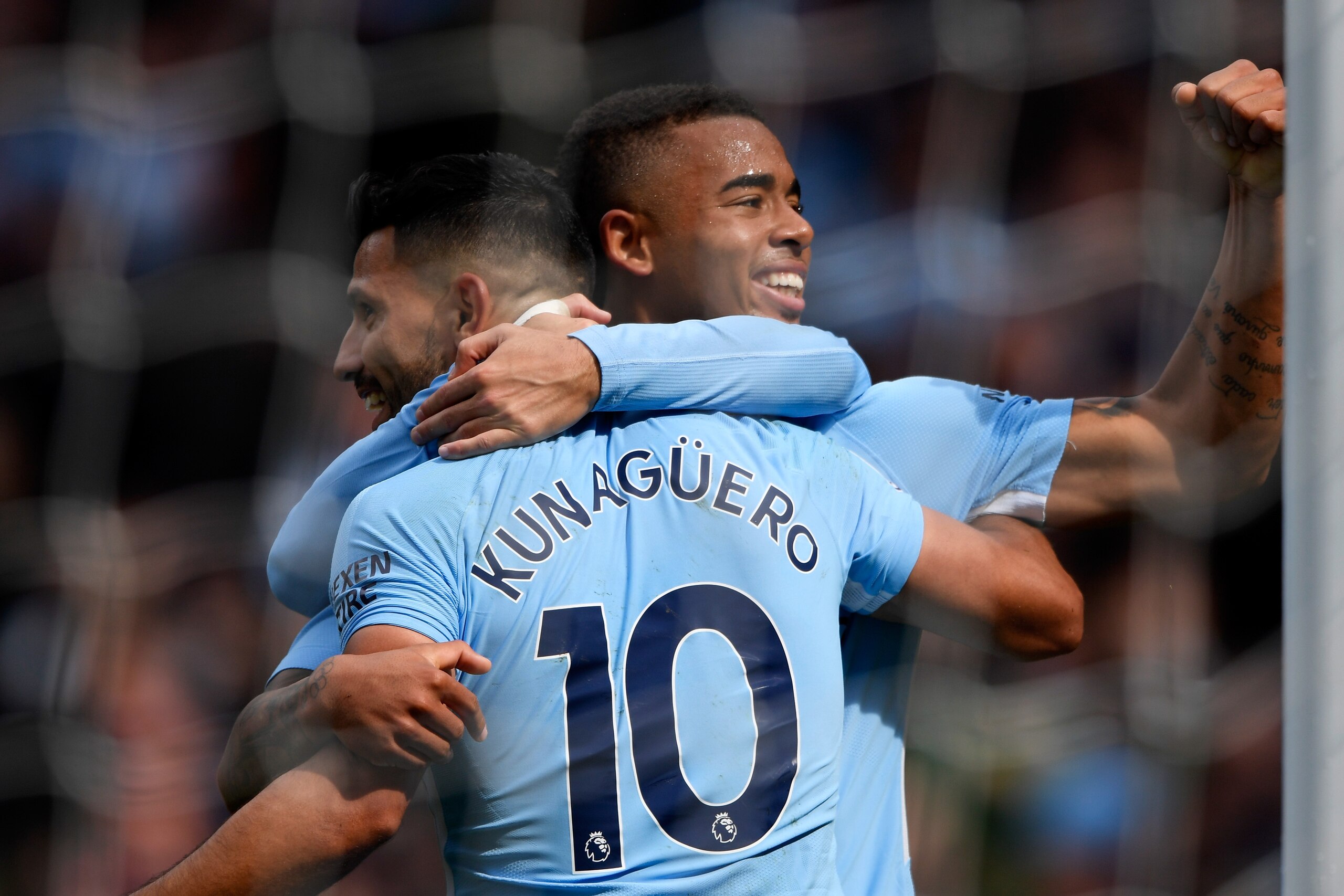 MANCHESTER, ENGLAND - SEPTEMBER 09:  Gabriel Jesus of Manchester City celebrates scoring his sides third goal with Sergio Aguero of Manchester City during the Premier League match between Manchester City and Liverpool at Etihad Stadium on September 9, 201