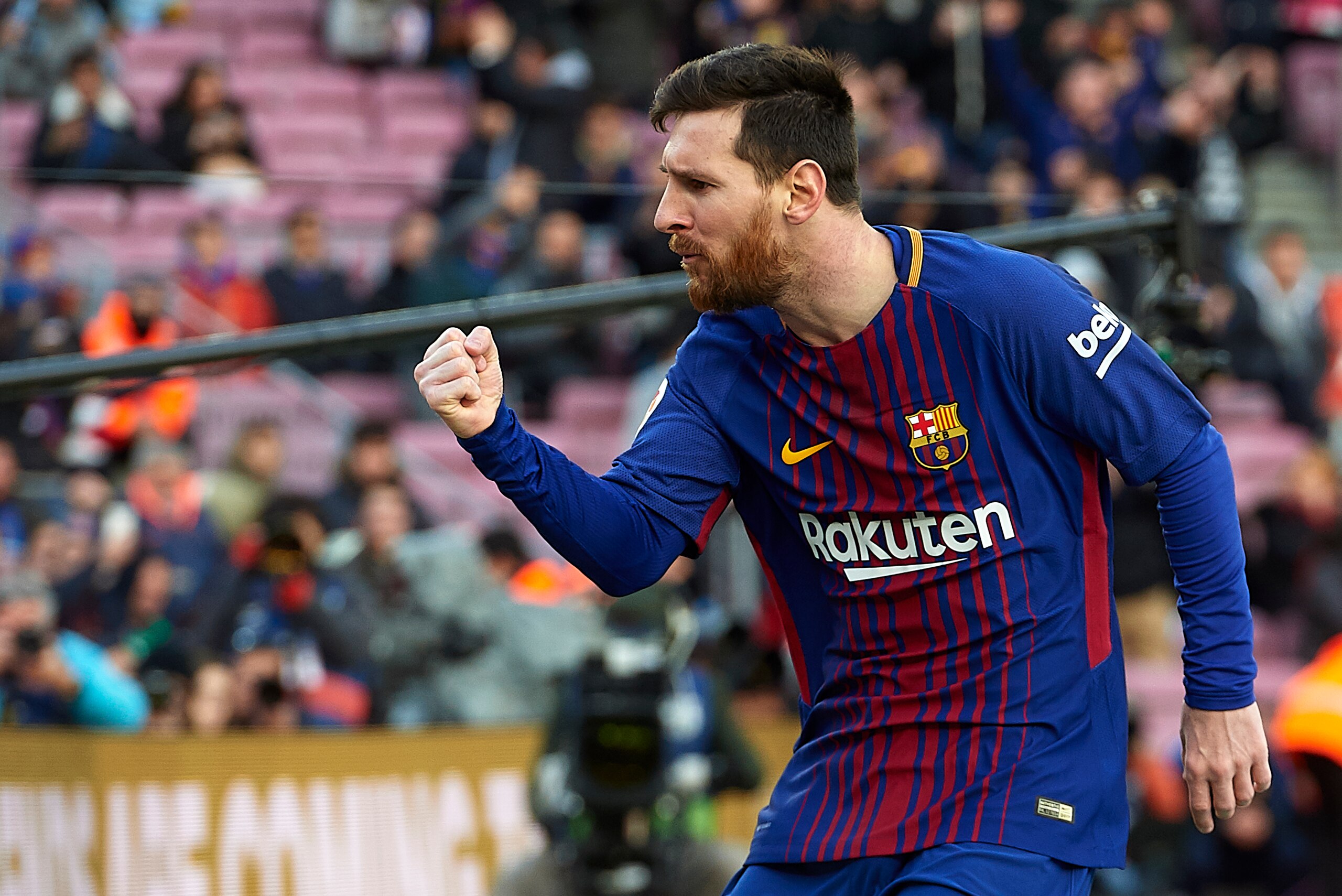 BARCELONA, SPAIN - DECEMBER 02:  Lionel Messi of Barcelona celebrates scoring his team's first goal during the La Liga match between Barcelona and Celta de Vigo at Camp Nou on December 2, 2017 in Barcelona, Spain.  (Photo by Manuel Queimadelos Alonso/Gett
