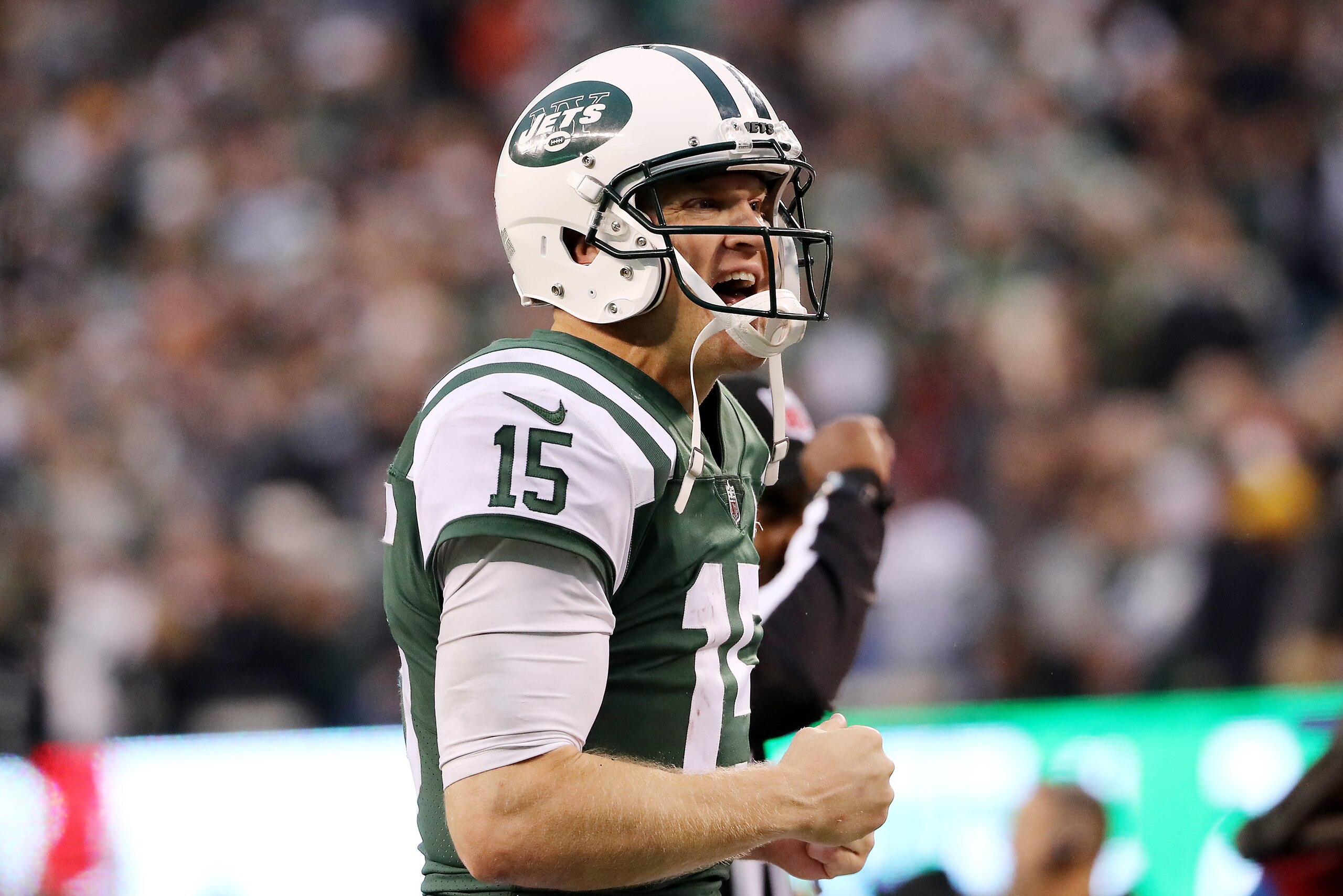 EAST RUTHERFORD, NEW JERSEY - DECEMBER 03: Josh McCown #15 of the New York Jets celebrates the two point conversion in the fourth quarter against the Kansas City Chiefs on December 03, 2017 at MetLife Stadium in East Rutherford, New Jersey.The New York J EAST RUTHERFORD, NEW JERSEY - DECEMBER 03: Josh McCown #15 of the New York Jets celebrates the two point conversion in the fourth quarter against the Kansas City Chiefs on December 03, 2017 at MetLife Stadium in East Rutherford, New Jersey.The New York J