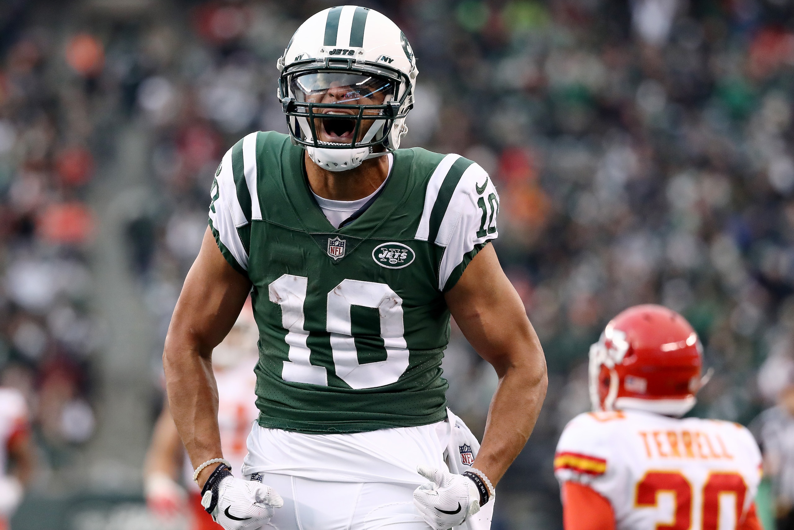 EAST RUTHERFORD, NEW JERSEY - DECEMBER 03:  Jermaine Kearse #10 of the New York Jets celebrates his first down as Steven Terrell #30 of the Kansas City Chiefs reacts in the fourth quarter on December 03, 2017 at MetLife Stadium in East Rutherford, New Jer