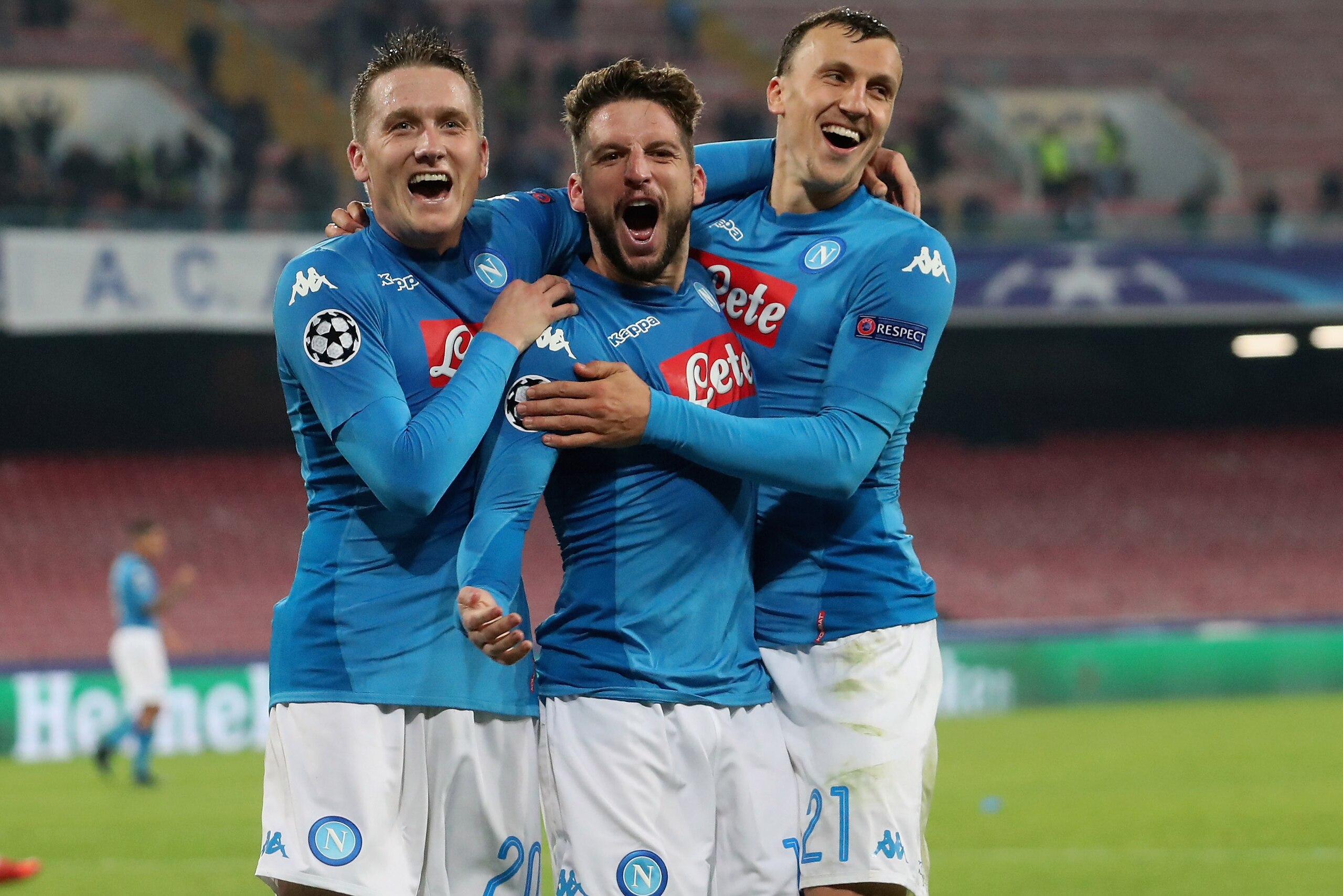 NAPLES, ITALY - NOVEMBER 21: Dries Mertens of Napoli celebrates after scoring his team's third goal during the UEFA Champions League group F match between SSC Napoli and Shakhtar Donetsk at Stadio San Paolo on November 21, 2017 in Naples, Italy.  (Photo b