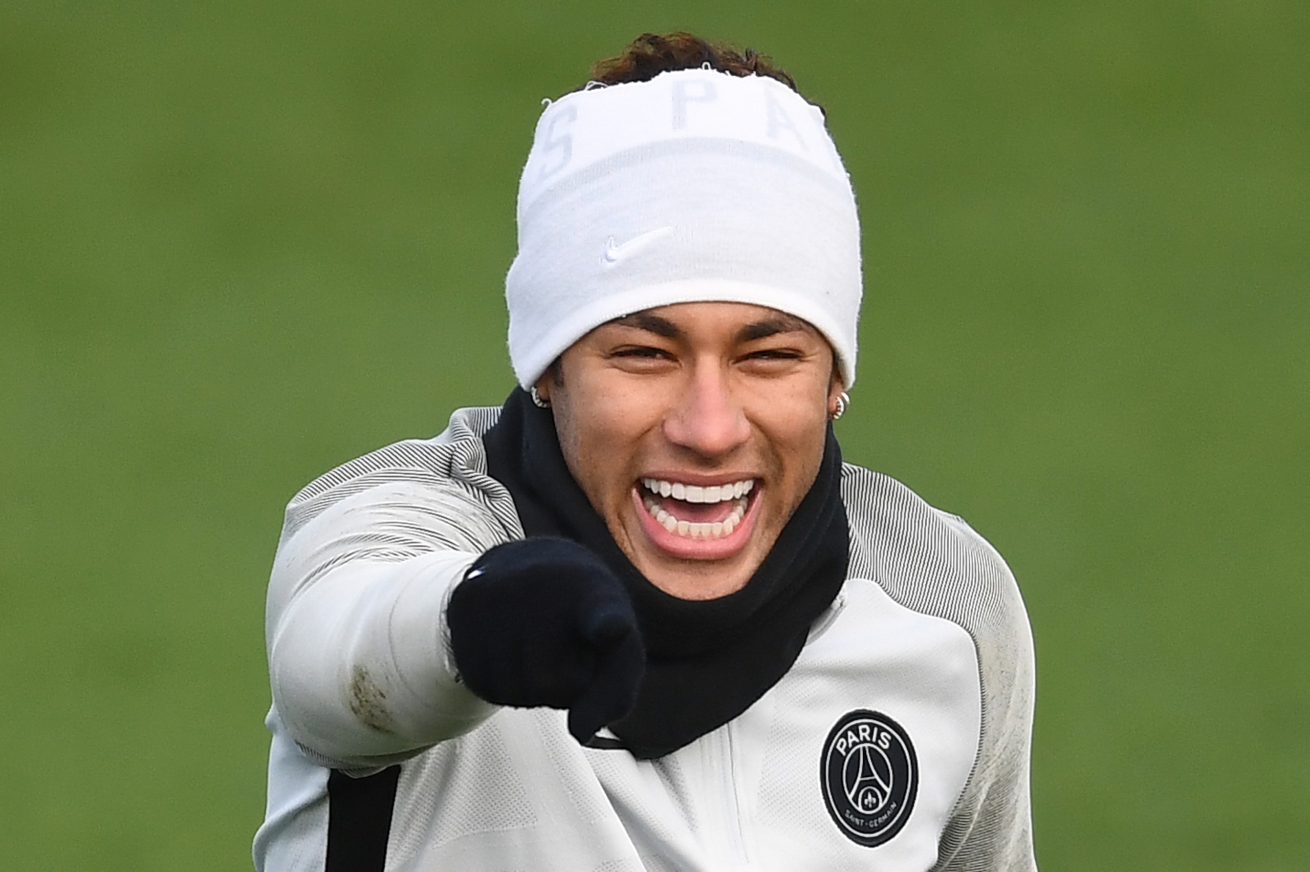 Paris Saint-Germain's Brazilian forward Neymar reacts during a training session in Saint-Germain-en-Laye, western Paris, on December 4, 2017, on the eve of the UEFA Champions League football match against Bayern Munich.  / AFP PHOTO / FRANCK FIFE        (