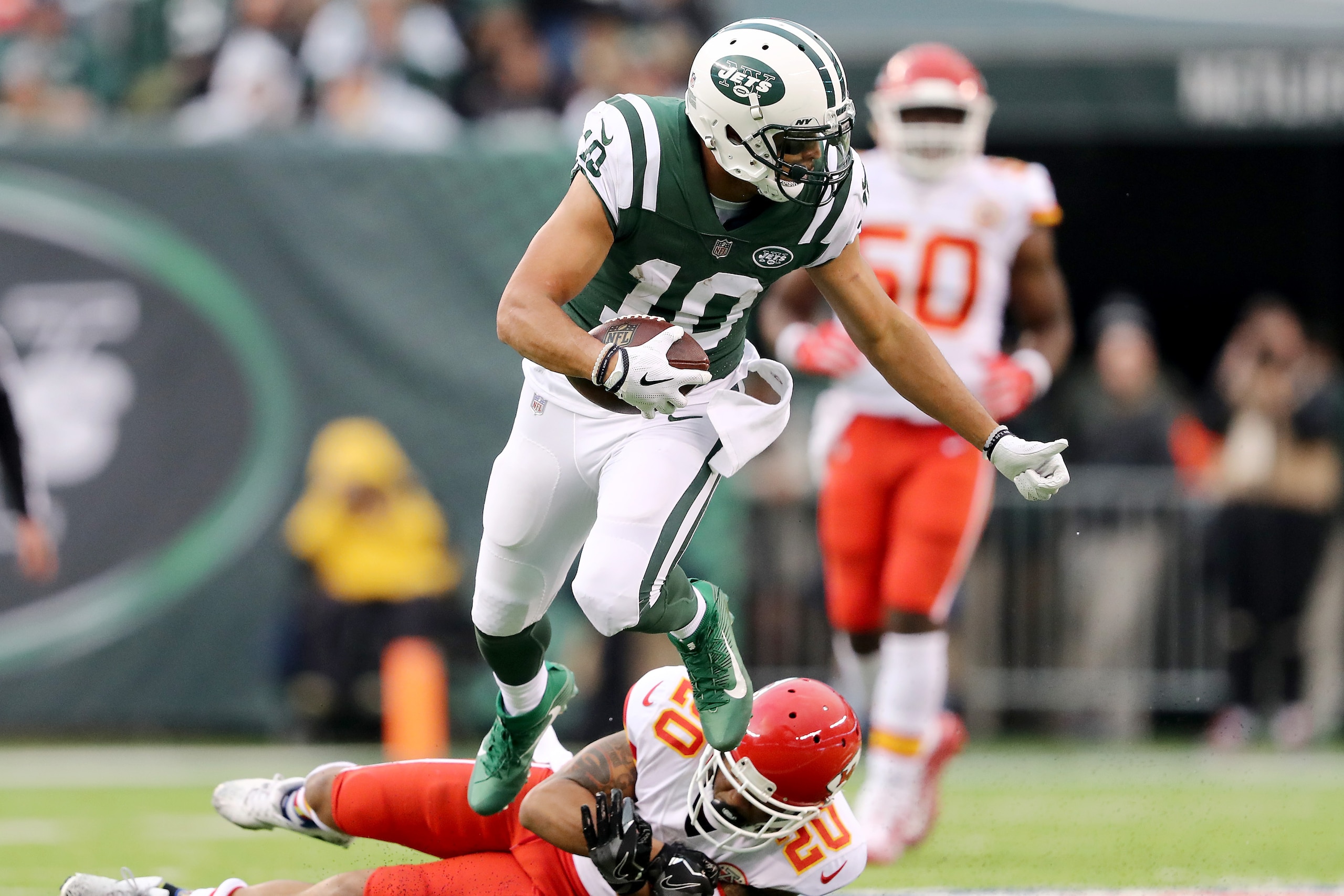 EAST RUTHERFORD, NEW JERSEY - DECEMBER 03:  Jermaine Kearse #10 of the New York Jets carries the ball as Steven Nelson #20 of the Kansas City Chiefs defends on December 03, 2017 at MetLife Stadium in East Rutherford, New Jersey.The New York Jets defeated 