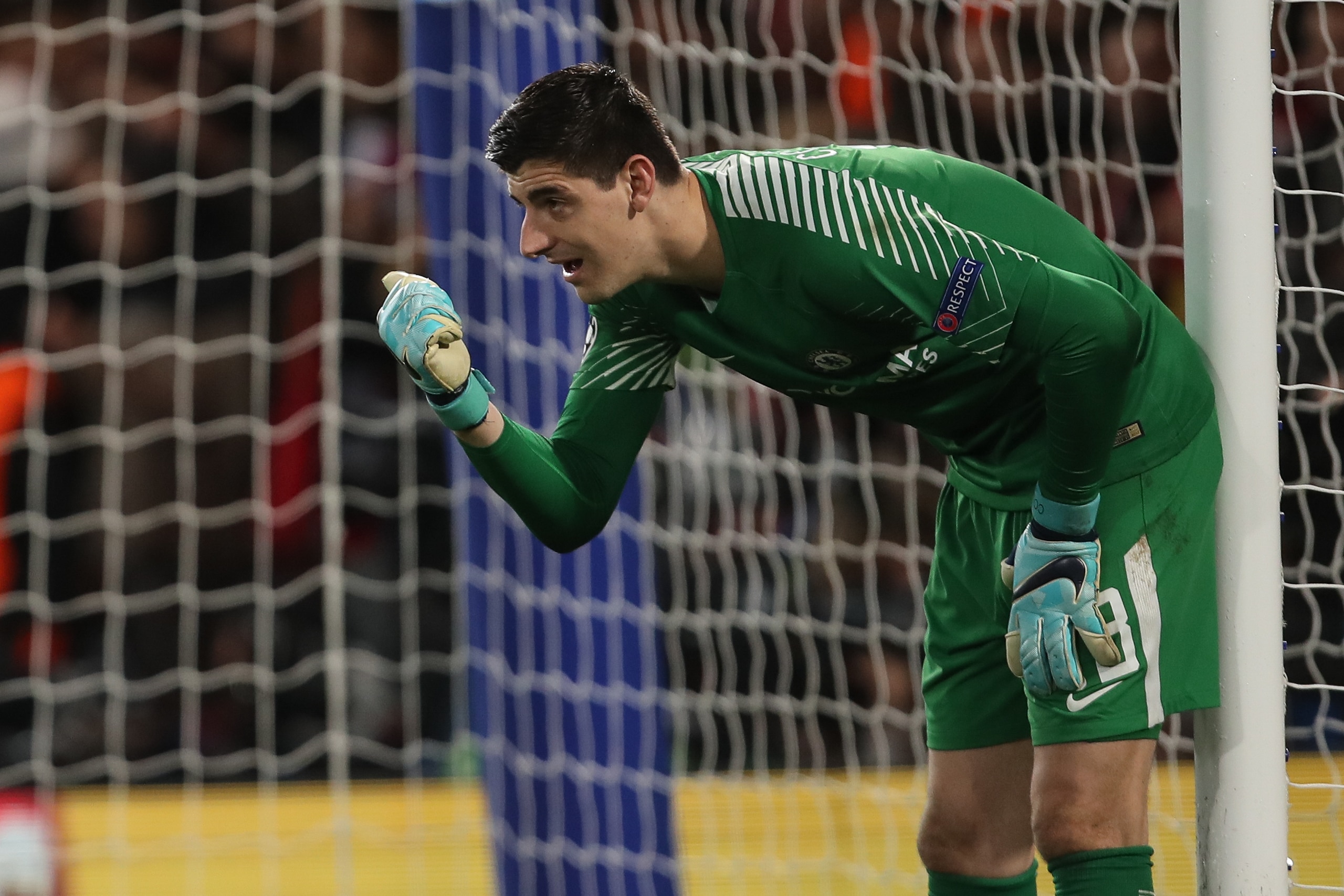 LONDON, ENGLAND - DECEMBER 05: Thibaut Courtois of Chelsea during the UEFA Champions League group C match between Chelsea FC and Atletico Madrid at Stamford Bridge on December 5, 2017 in London, United Kingdom. (Photo by Robbie Jay Barratt - AMA/Getty Ima LONDON, ENGLAND - DECEMBER 05: Thibaut Courtois of Chelsea during the UEFA Champions League group C match between Chelsea FC and Atletico Madrid at Stamford Bridge on December 5, 2017 in London, United Kingdom. (Photo by Robbie Jay Barratt - AMA/Getty Ima
