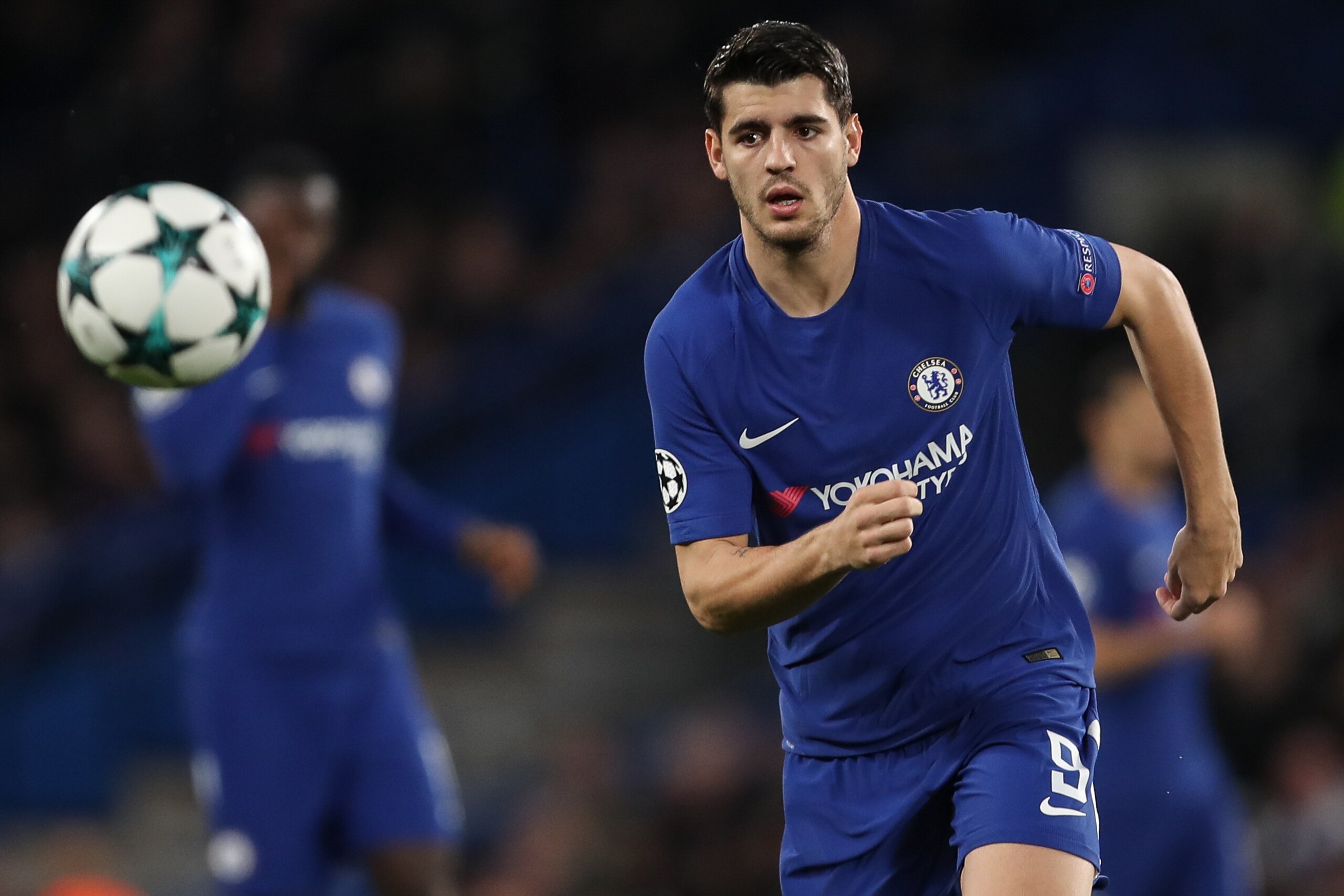 LONDON, ENGLAND - DECEMBER 05: Alvaro Morata of Chelsea during the UEFA Champions League group C match between Chelsea FC and Atletico Madrid at Stamford Bridge on December 5, 2017 in London, United Kingdom. (Photo by Robbie Jay Barratt - AMA/Getty Images LONDON, ENGLAND - DECEMBER 05: Alvaro Morata of Chelsea during the UEFA Champions League group C match between Chelsea FC and Atletico Madrid at Stamford Bridge on December 5, 2017 in London, United Kingdom. (Photo by Robbie Jay Barratt - AMA/Getty Images