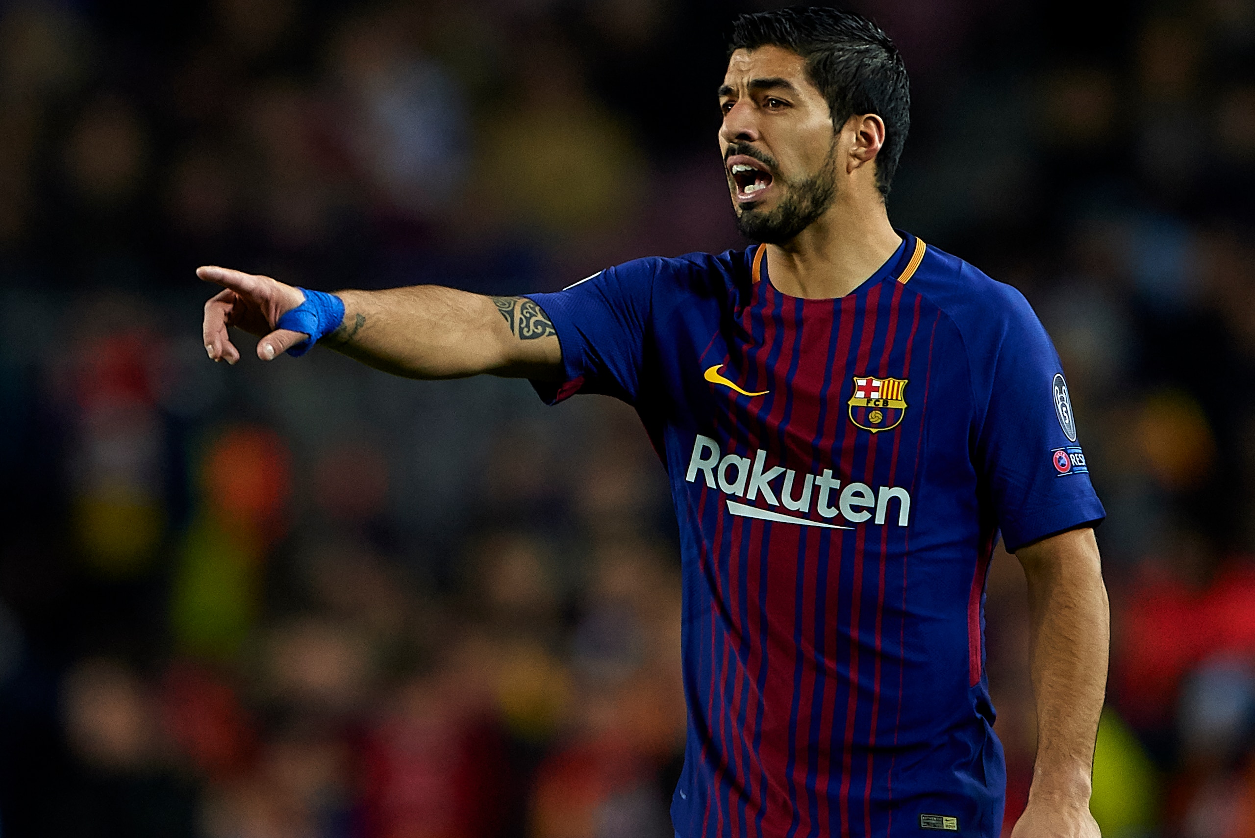 BARCELONA, SPAIN - DECEMBER 05:  Luis Suarez of FC Barcelona reacts during the UEFA Champions League group D match between FC Barcelona and Sporting CP at Camp Nou on December 5, 2017 in Barcelona, Spain.  (Photo by Manuel Queimadelos Alonso/Getty Images)