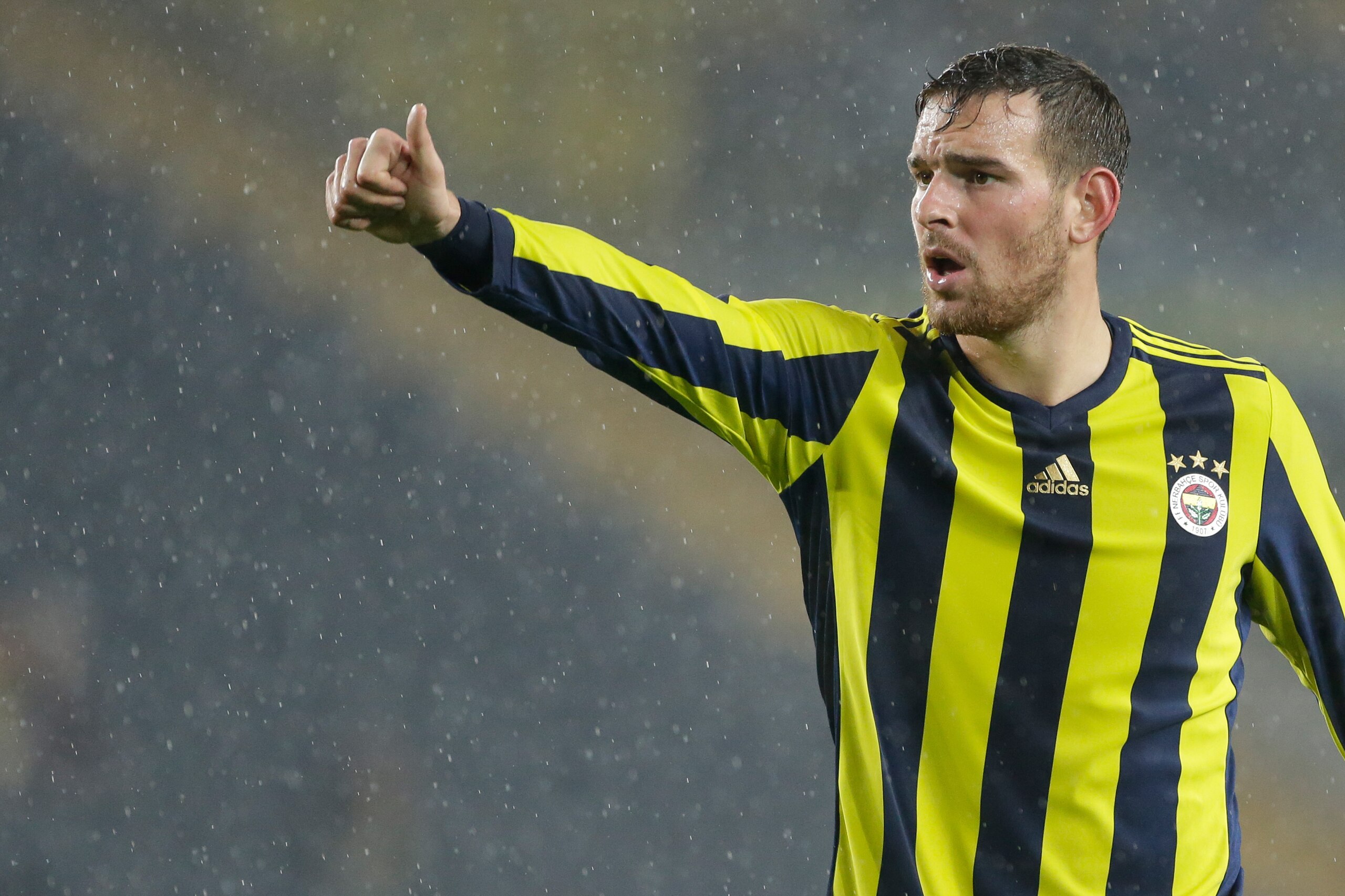 ISTANBUL, TURKEY - NOVEMBER 19: Vincent Janssen of Fenerbahce during the Turkish Super lig  match between Fenerbahce v Sivasspor at the Sukru Saracoglustadion on November 19, 2017 in Istanbul Turkey (Photo by Cees van Hoogdalem/Soccrates/Getty Images)