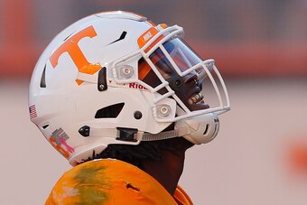 KNOXVILLE, TN - OCTOBER 15:  Alvin Kamara #6 of the Tennessee Volunteers reacts after rushing for a touchdown against the Alabama Crimson Tide at Neyland Stadium on October 15, 2016 in Knoxville, Tennessee.  (Photo by Kevin C. Cox/Getty Images)