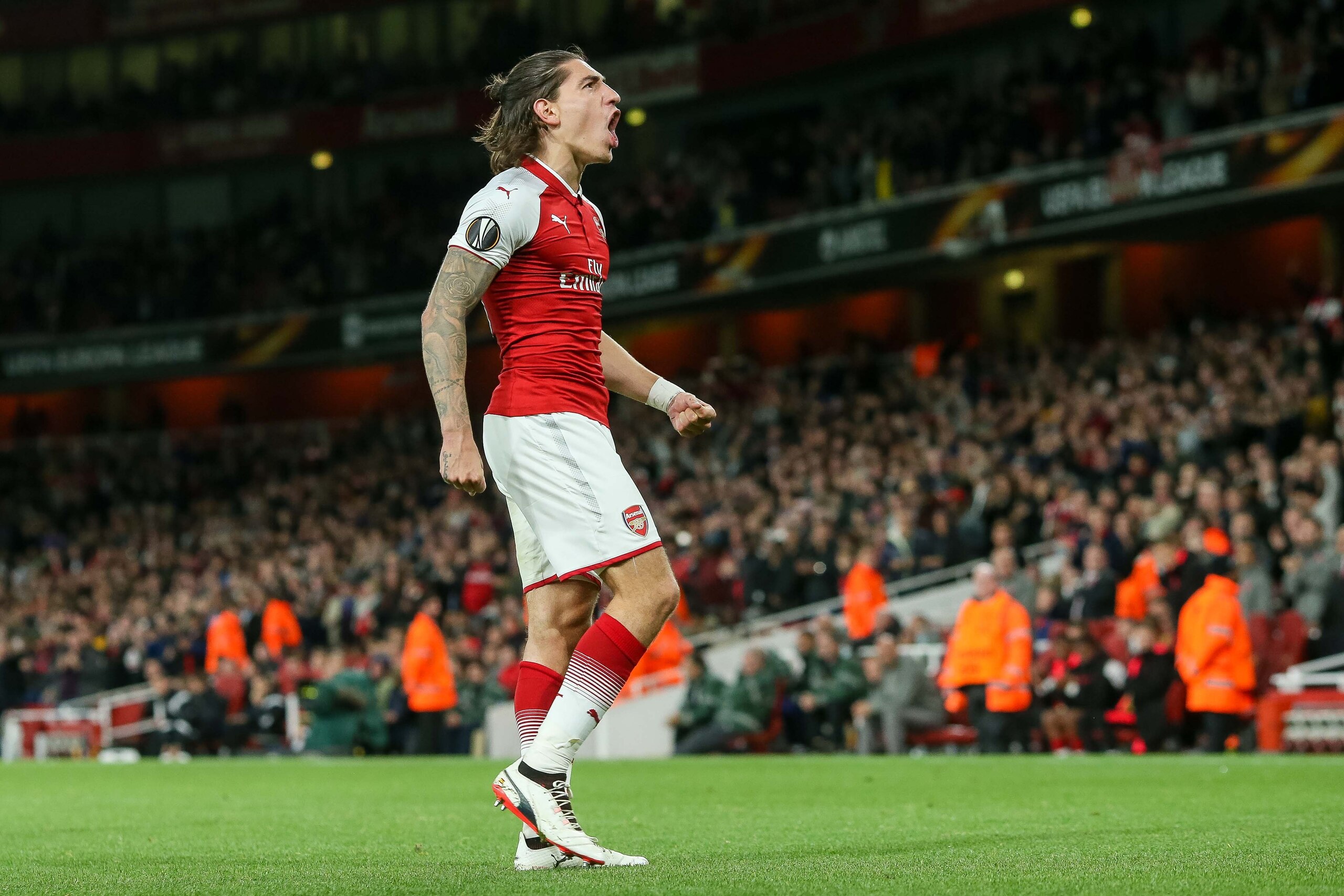 LONDON, ENGLAND - SEPTEMBER 14: Hector Bellerin of Arsenal celebrates after scoring his team`s goal during the UEFA Europa League group H match between Arsenal FC and 1. FC Koeln at Emirates Stadium on September 14, 2017 in London, United Kingdom. (Photo 