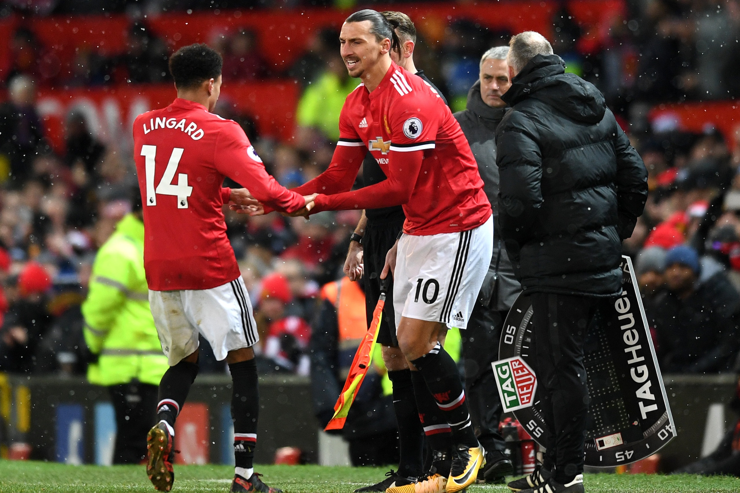 MANCHESTER, ENGLAND - DECEMBER 10:  Jesse Lingard of Manchester United is subbed for Zlatan Ibrahimovic of Manchester United during the Premier League match between Manchester United and Manchester City at Old Trafford on December 10, 2017 in Manchester, 