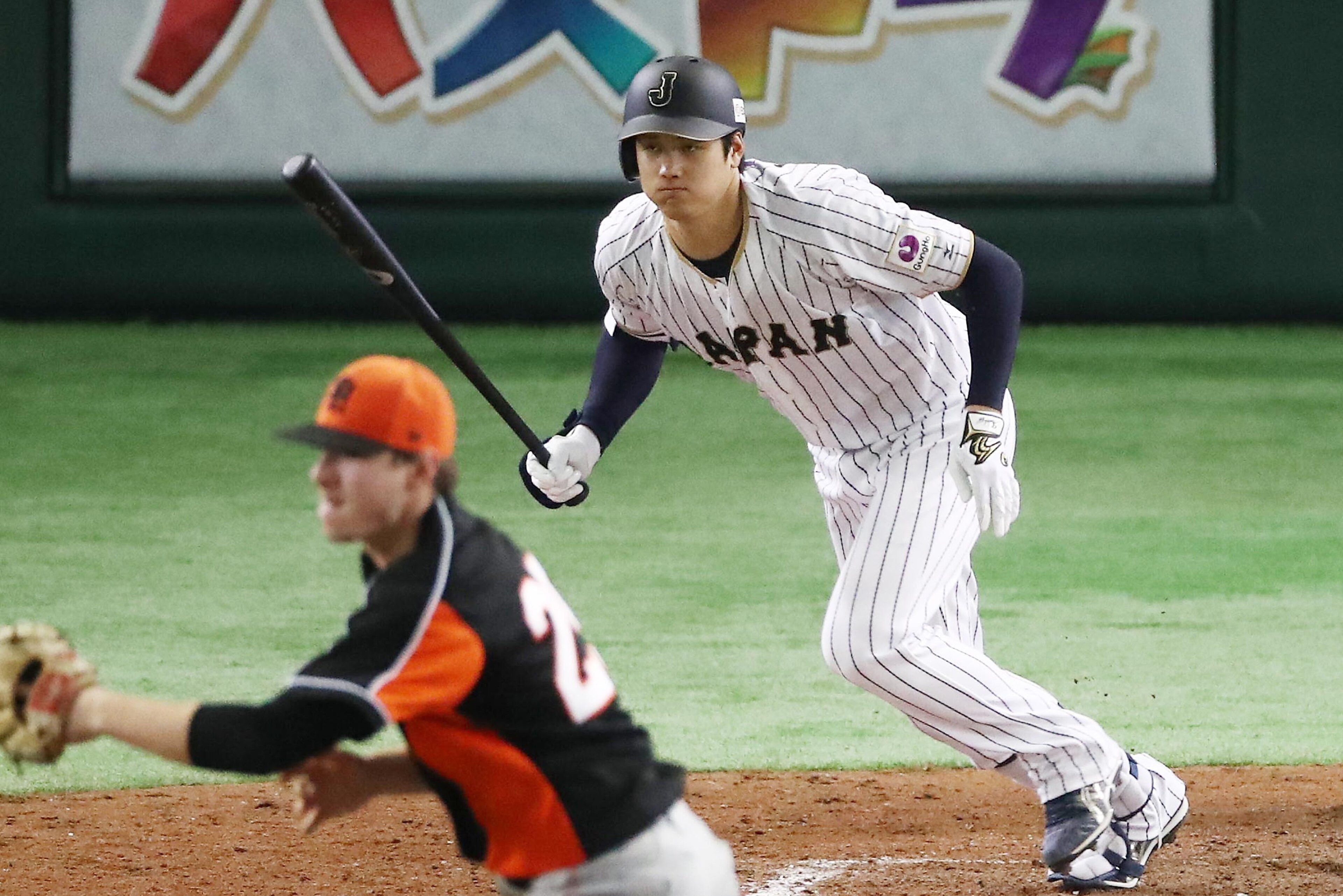 TOKYO, JAPAN - NOVEMBER 12: Shohei Otani of Japan bats during the international friendly match between Japan and Netherlands at the Tokyo Dome on November 12, 2016 in Tokyo, Japan.  (Photo by Sports Nippon/Getty Images)