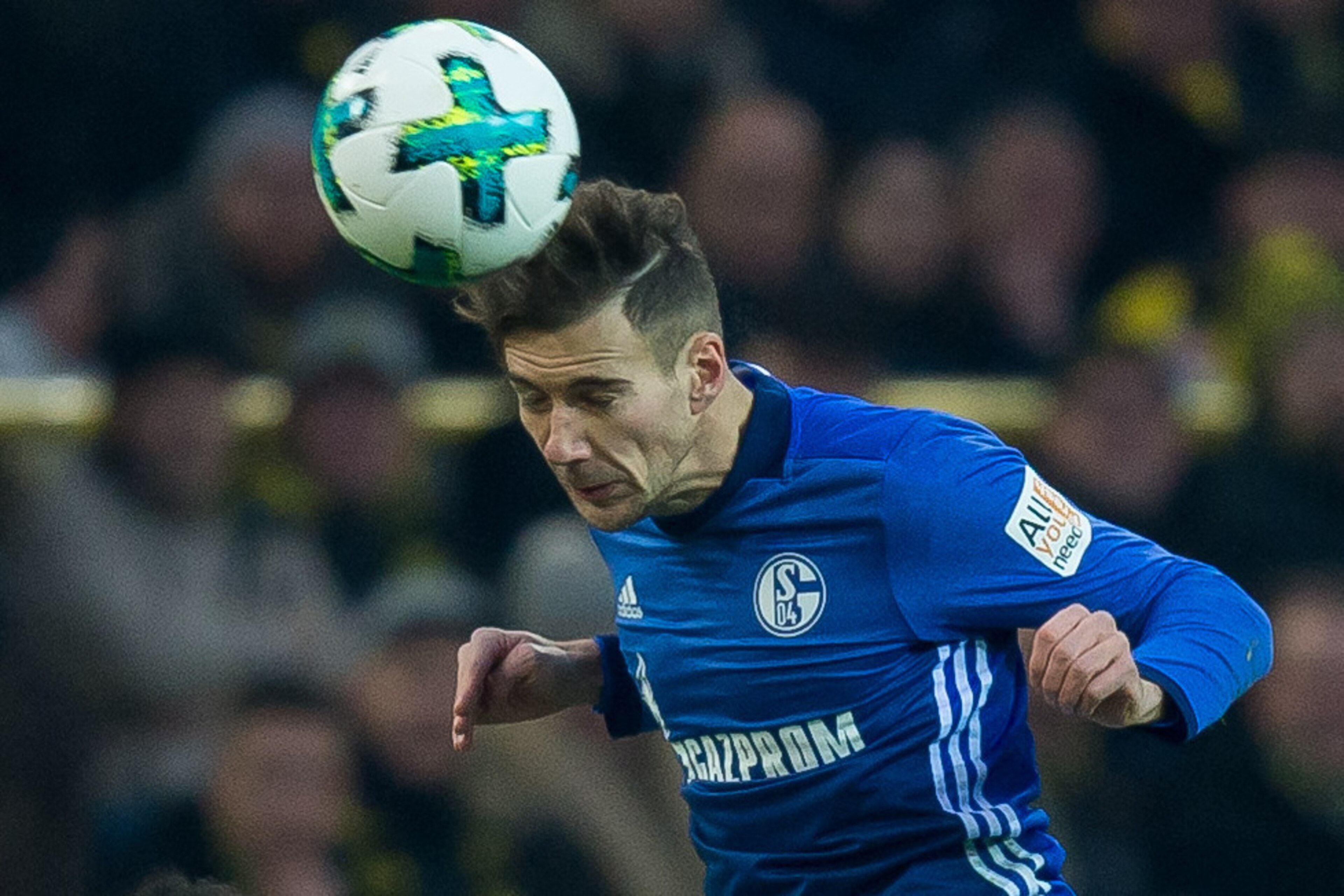 DORTMUND, GERMANY - NOVEMBER 25: Leon Goretzka of Schalke controls the ball during the Bundesliga match between Borussia Dortmund and FC Schalke 04 at Signal Iduna Park on November 25, 2017 in Dortmund, Germany. (Photo by TF-Images/TF-Images via Getty Ima
