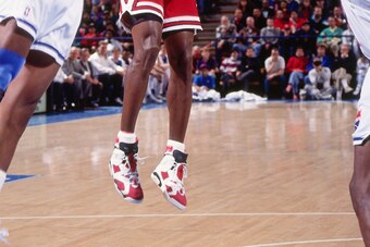 SACRAMENTO, CA - NOVEMBER 30: Michael Jordan #23 of the Chicago Bulls shoots against the Sacramento Kings on November 30, 1991 at Arco Arena in Sacramento, California. The Chicago Bulls defeated the Sacramento Kings 118-102.  NOTE TO USER: User expressly 
