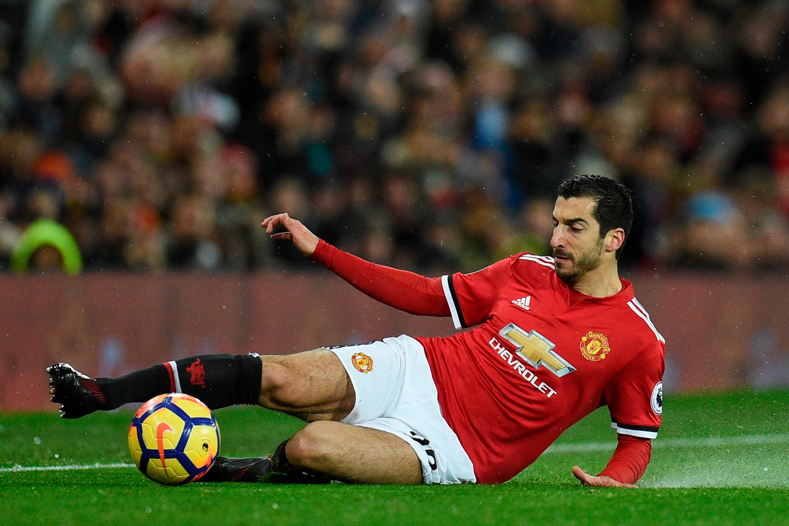 Manchester United's Armenian midfielder Henrikh Mkhitaryan controls the ball during the English Premier League football match between Manchester United and Brighton and Hove Albion at Old Trafford in Manchester, north west England, on November 25, 2017. / Manchester United's Armenian midfielder Henrikh Mkhitaryan controls the ball during the English Premier League football match between Manchester United and Brighton and Hove Albion at Old Trafford in Manchester, north west England, on November 25, 2017. /