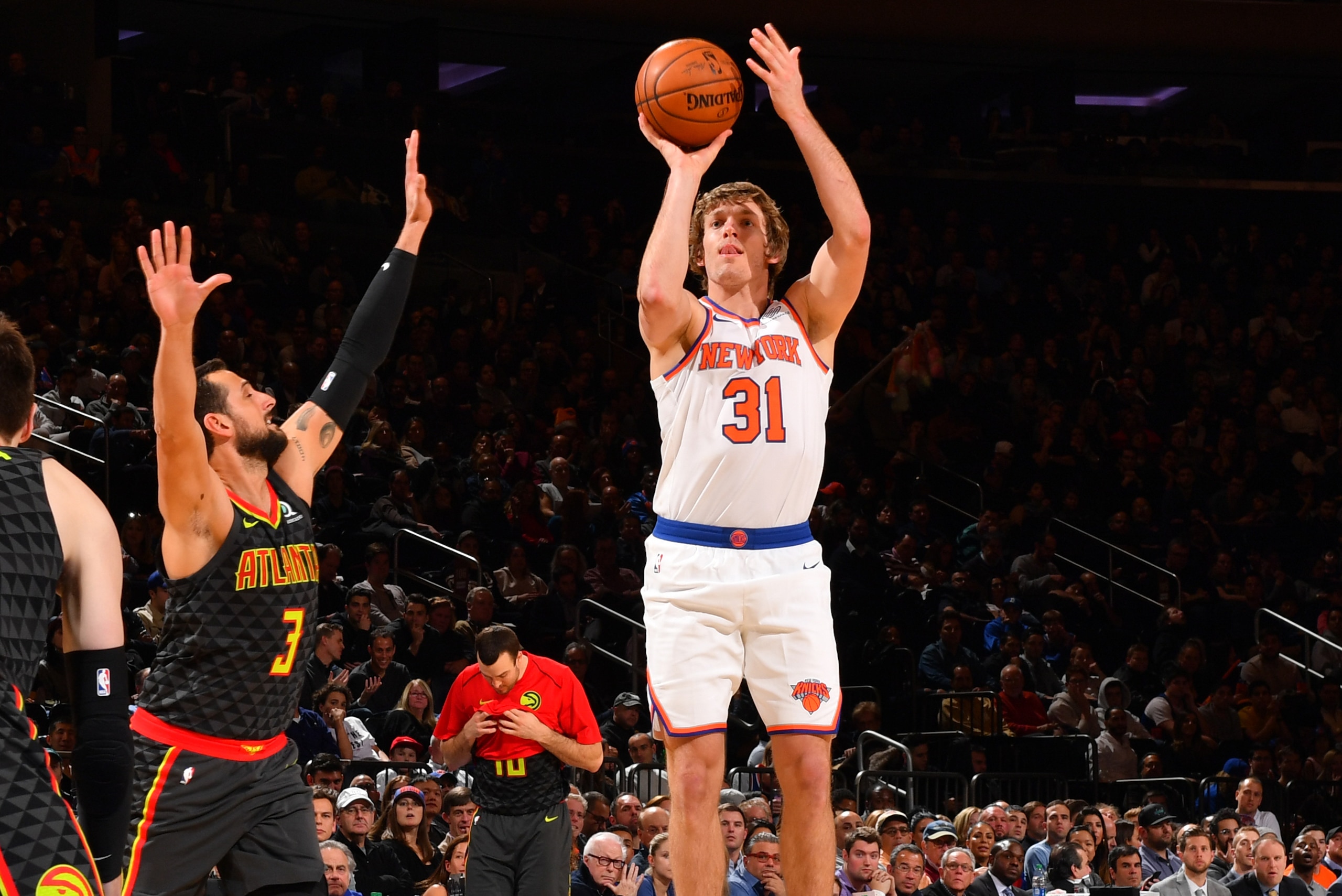 NEW YORK, NY - DECEMBER 10: Ron Baker #31 of the New York Knicks shoots the ball against the Atlanta Hawks at Madison Square Garden on December 10, 2017 in New York, New York NOTE TO USER: User expressly acknowledges and agrees that, by downloading and/or