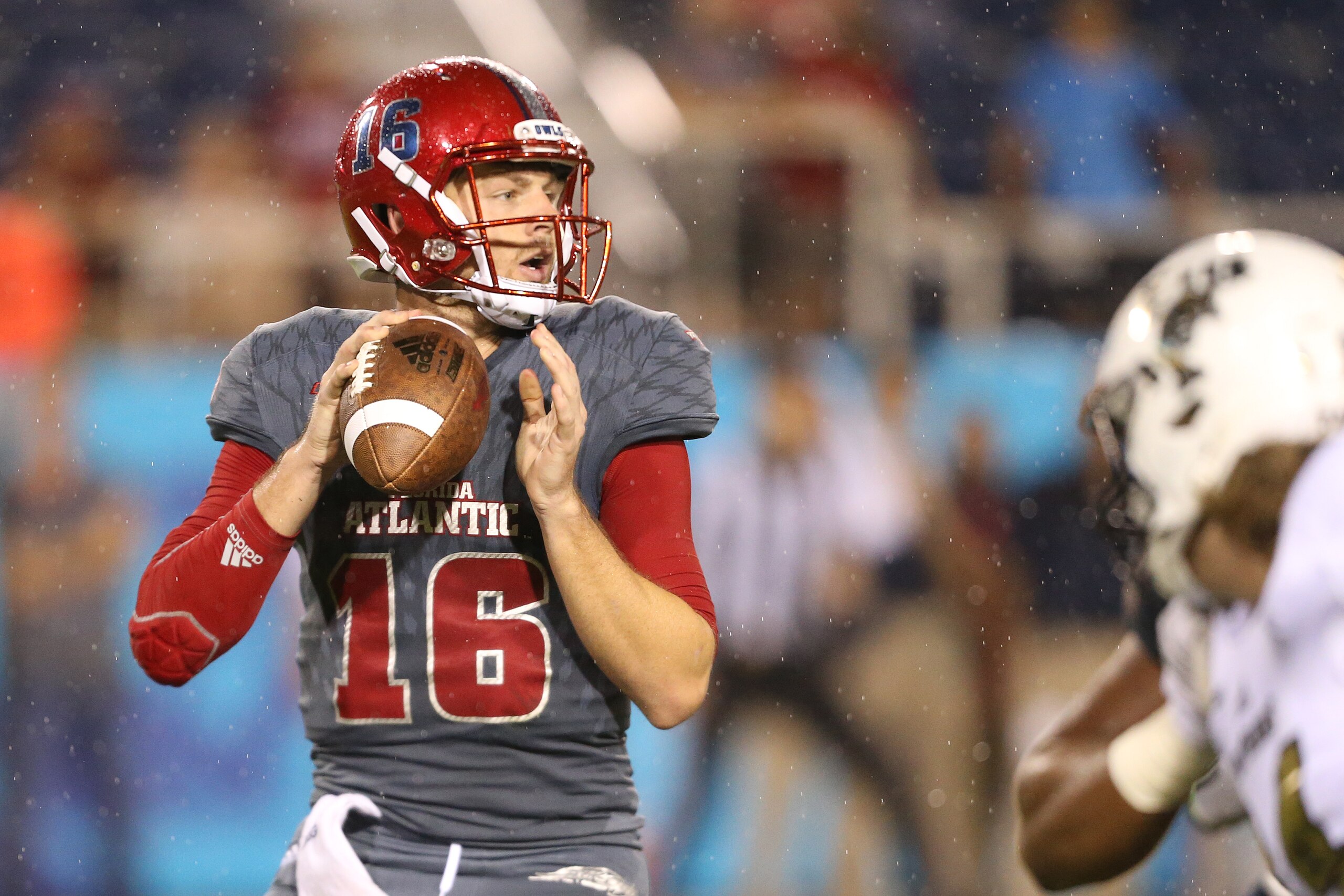BOCA RATON, FL - NOVEMBER 18: Jason Driskel #16 of the Florida Atlantic Owls throws the ball against the Florida International Golden Panthers at FAU Stadium on November 18, 2017 in Boca Raton, Florida. Florida Atlantic defeated Florida International 52-2 BOCA RATON, FL - NOVEMBER 18: Jason Driskel #16 of the Florida Atlantic Owls throws the ball against the Florida International Golden Panthers at FAU Stadium on November 18, 2017 in Boca Raton, Florida. Florida Atlantic defeated Florida International 52-2