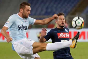 De Vrij reportedly wants to stay in Italy.