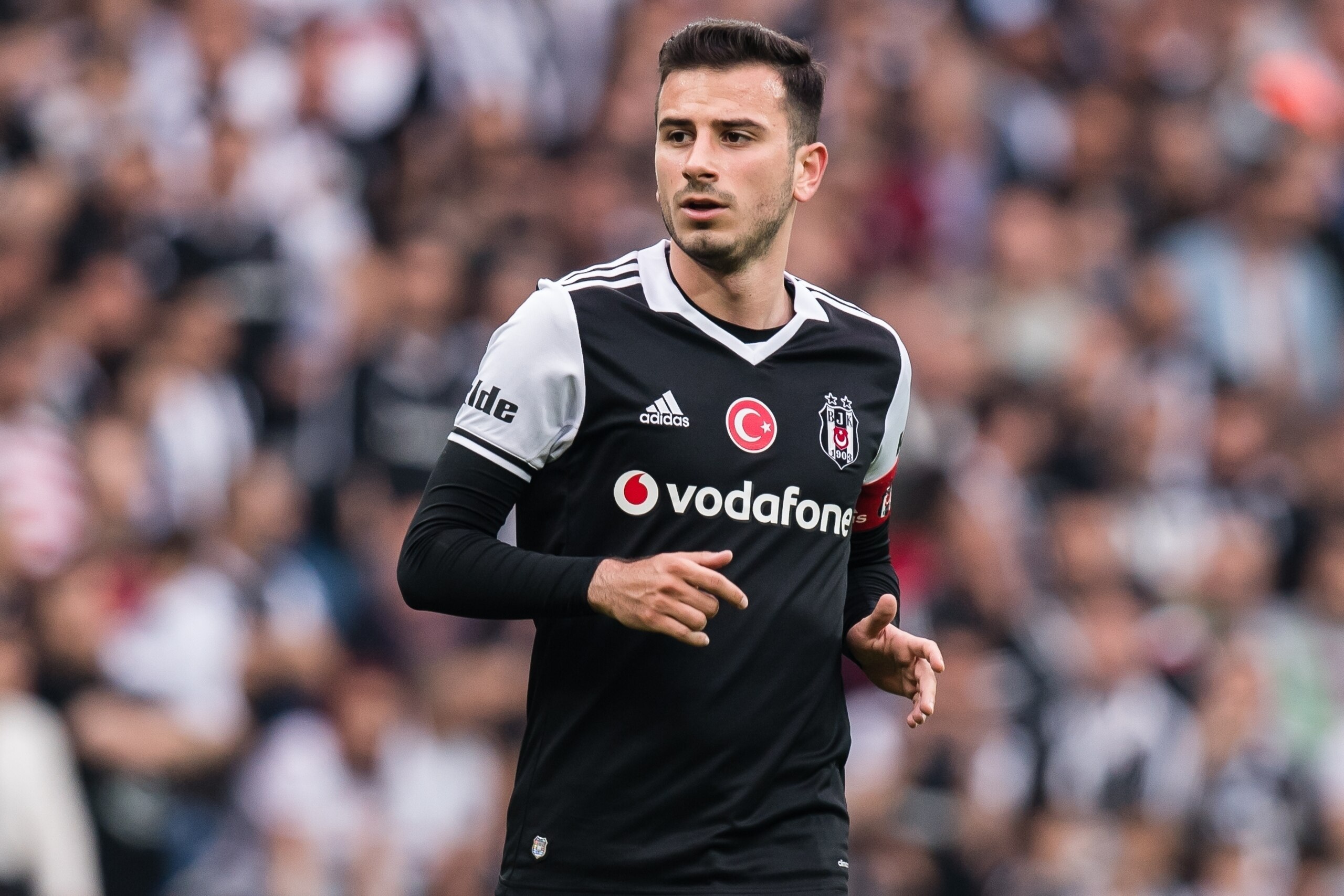 Oguzhan Ozyakup of Besiktas JKduring the Turkish Spor Toto Super Lig football match between Besiktas JK and Kasimpasa AS on May 20, 2017 at the Vodafone Arena in Istanbul, Turkey(Photo by VI Images via Getty Images)