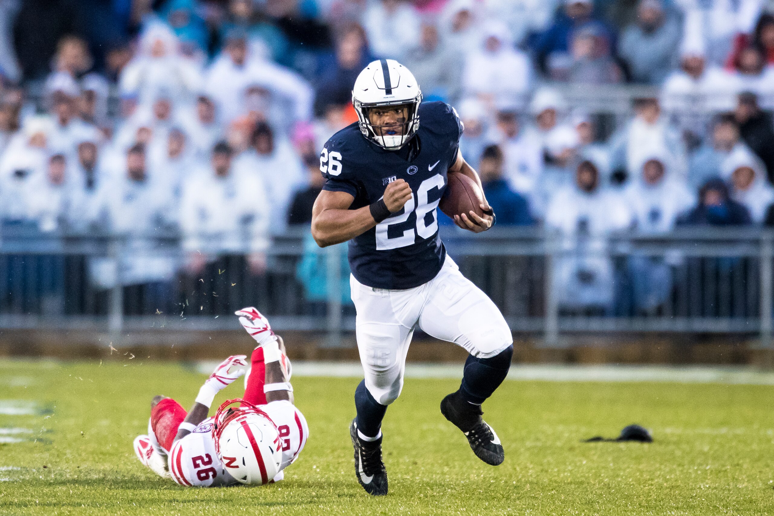 UNIVERSITY PARK, PA - NOVEMBER 18:  Saquon Barkley #26 of the Penn State Nittany Lions carries the ball on a touchdown run during the first quarter against the Nebraska Cornhuskers on November 18, 2017 at Beaver Stadium in University Park, Pennsylvania. P