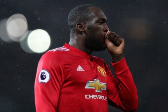 MANCHESTER, ENGLAND - DECEMBER 13: Romelu Lukaku of Manchester United during the Premier League match between Manchester United and AFC Bournemouth at Old Trafford on December 13, 2017 in Manchester, England. (Photo by Catherine Ivill/Getty Images)