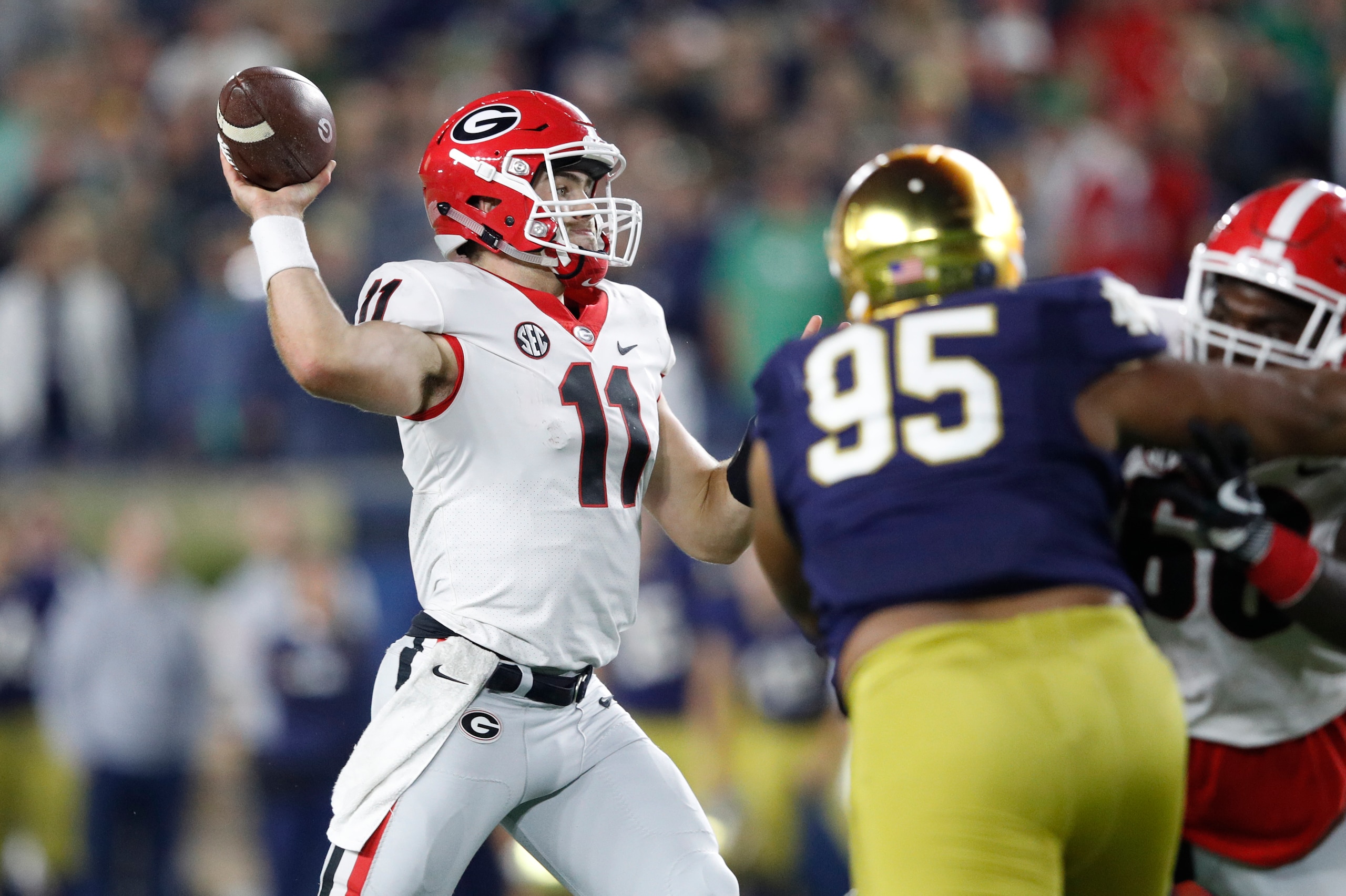 SOUTH BEND, IN - SEPTEMBER 09: Jake Fromm #11 of the Georgia Bulldogs throws a pass in the fourth quarter of a game against the Notre Dame Fighting Irish at Notre Dame Stadium on September 9, 2017 in South Bend, Indiana. Georgia won 20-19. (Photo by Joe R
