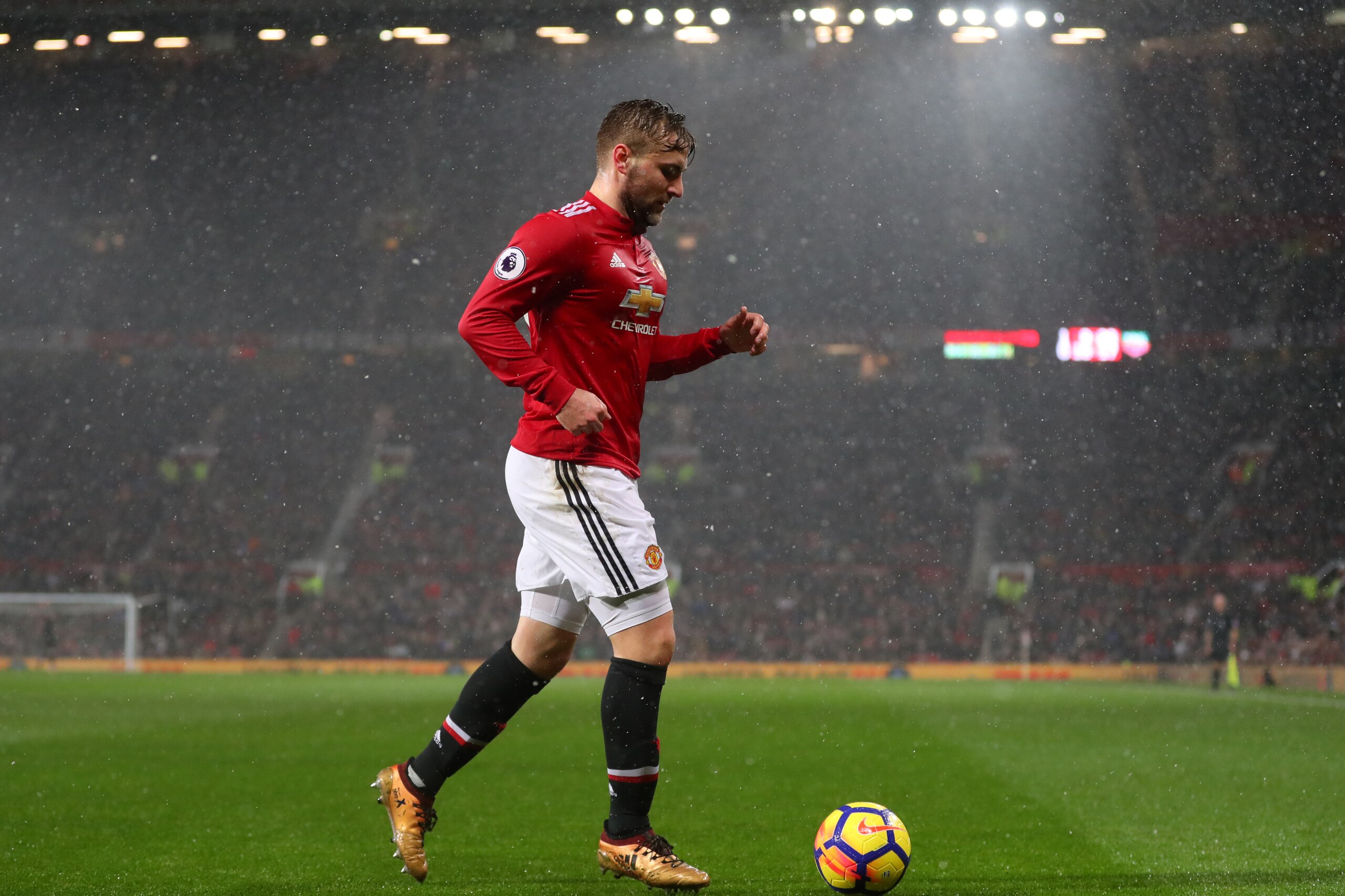 MANCHESTER, ENGLAND - DECEMBER 13: Luke Shaw of Manchester United during the Premier League match between Manchester United and AFC Bournemouth at Old Trafford on December 13, 2017 in Manchester, England. (Photo by Catherine Ivill/Getty Images)