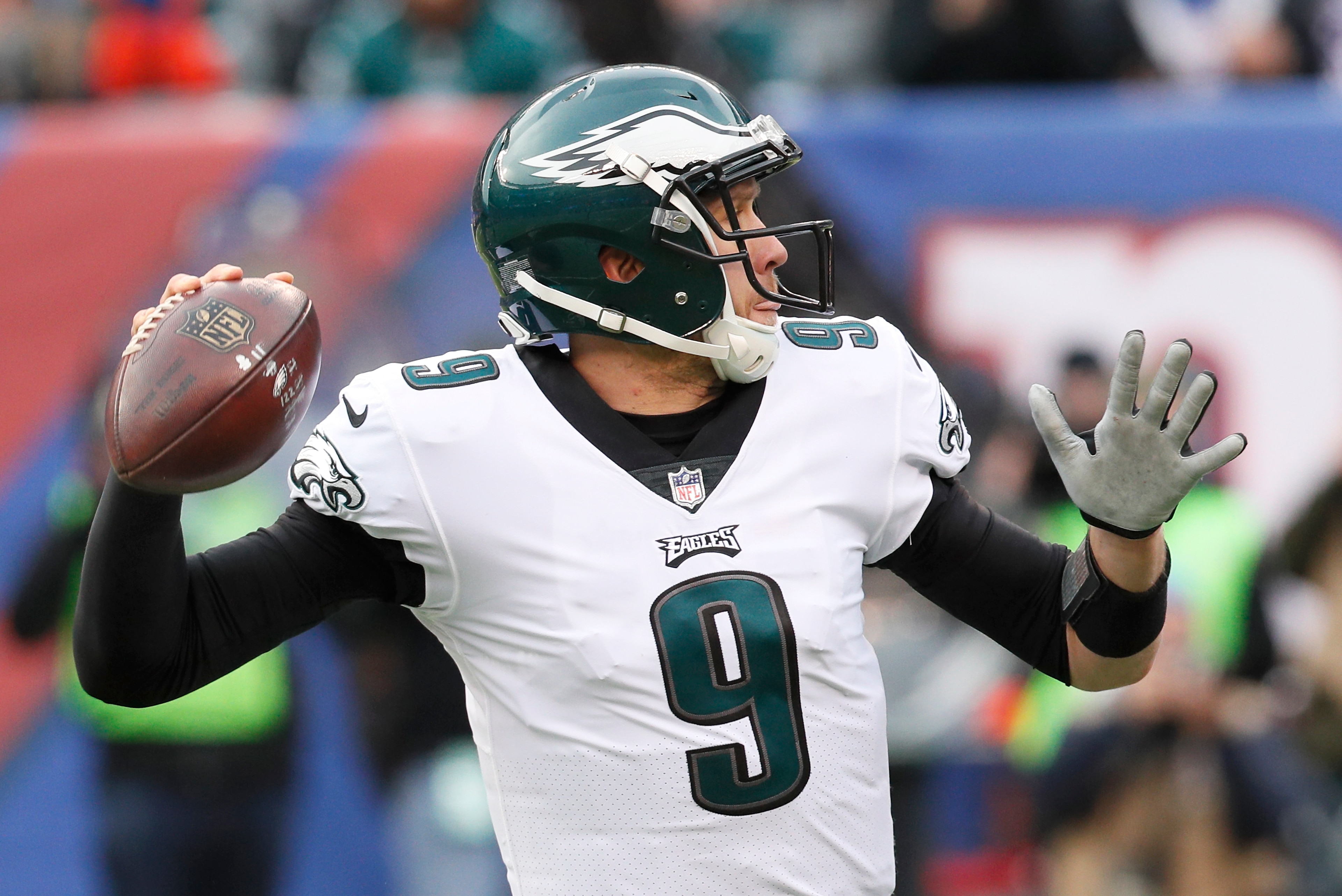 EAST RUTHERFORD, NJ - DECEMBER 17:  Quarterback Nick Foles #9 of the Philadelphia Eagles throws a pass in an NFL football game against the New York Giants on December 17, 2017 at MetLife Stadium in East Rutherford, New Jersey. Eagles won 34-29. (Photo by 